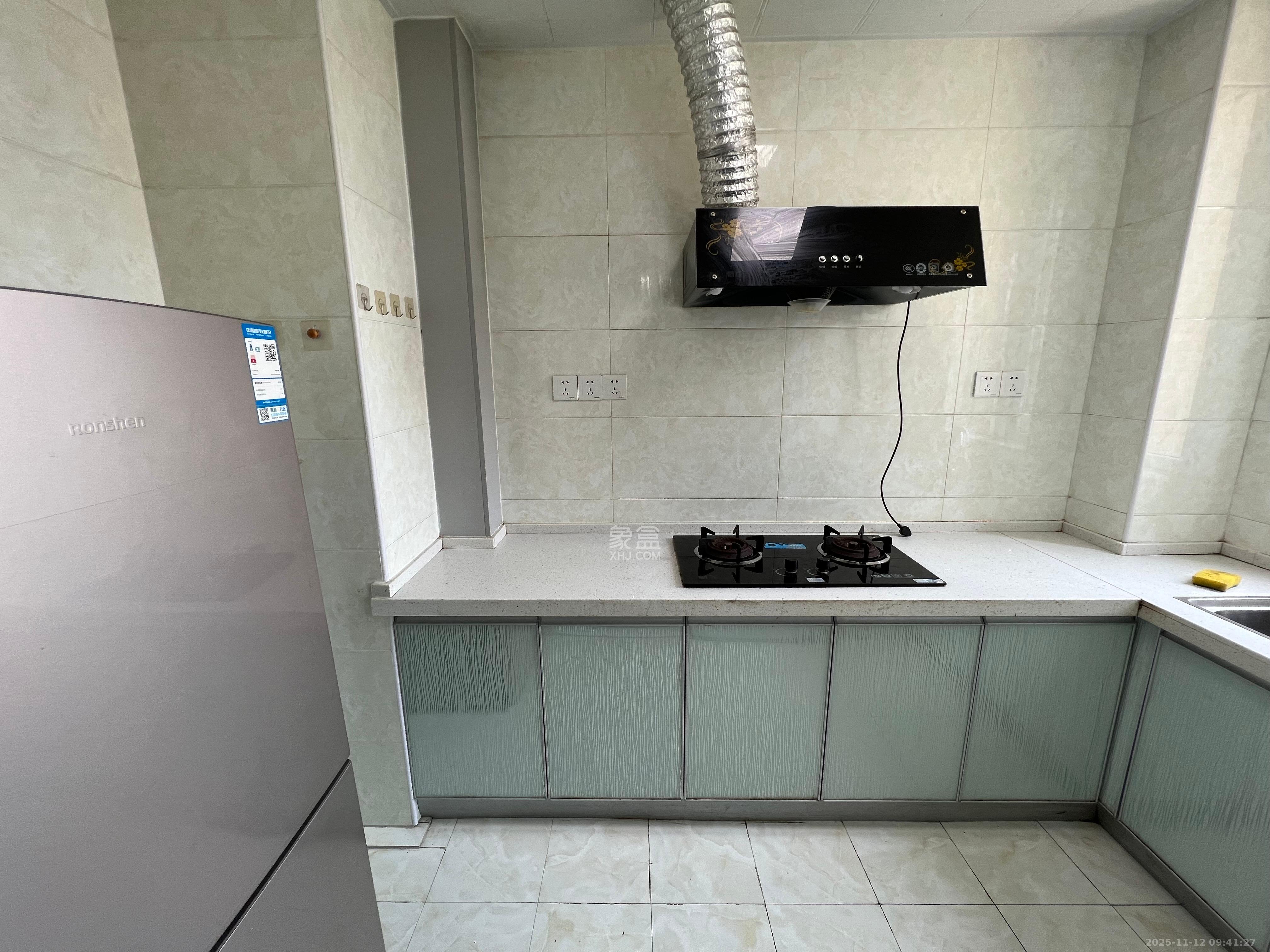 金地格林公馆  3室2厅1卫    2700.0元/月室内图