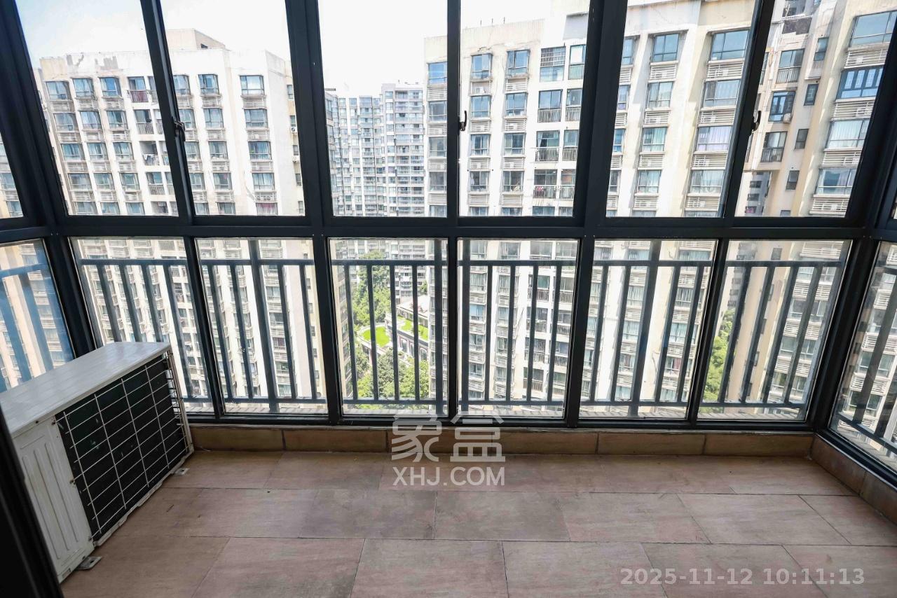 莱茵城 3室2厅1卫 2500.0元/月 莱茵城 3室2厅1卫 2500.0元/月室内图