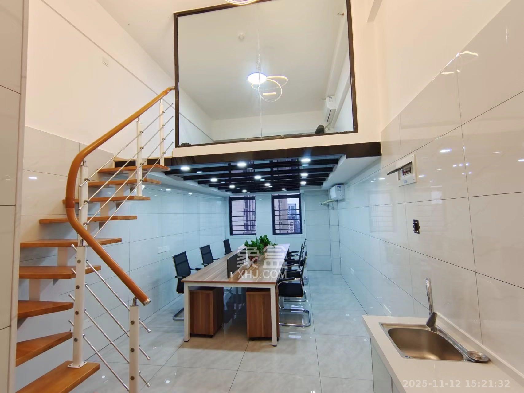 华润置地广场二期 1室1厅1卫 1600.0元/月 华润置地广场二期 1室1厅1卫 1600.0元/月室内图