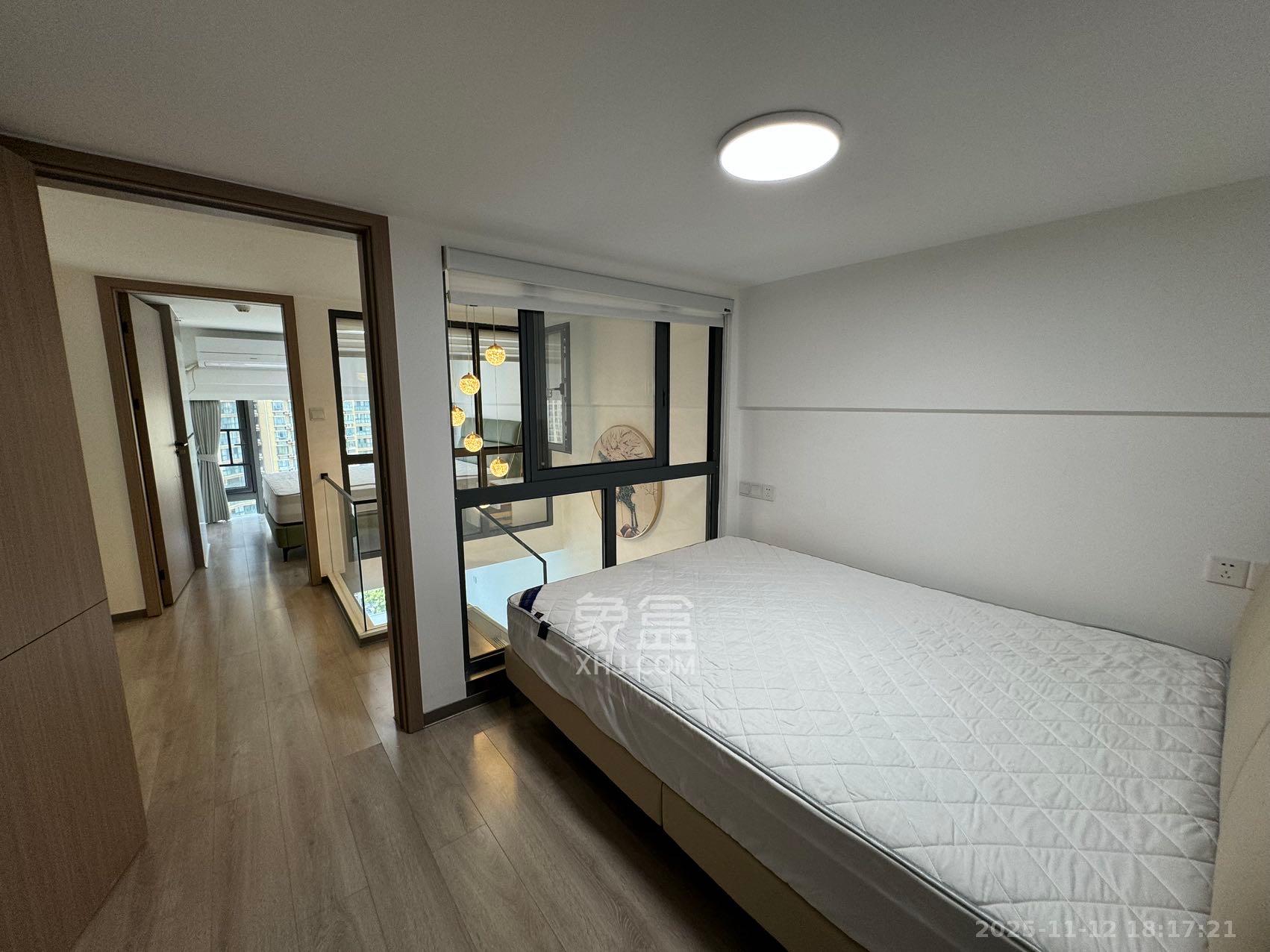 保利天禧EF区  2室1厅1卫    2800.0元/月室内图