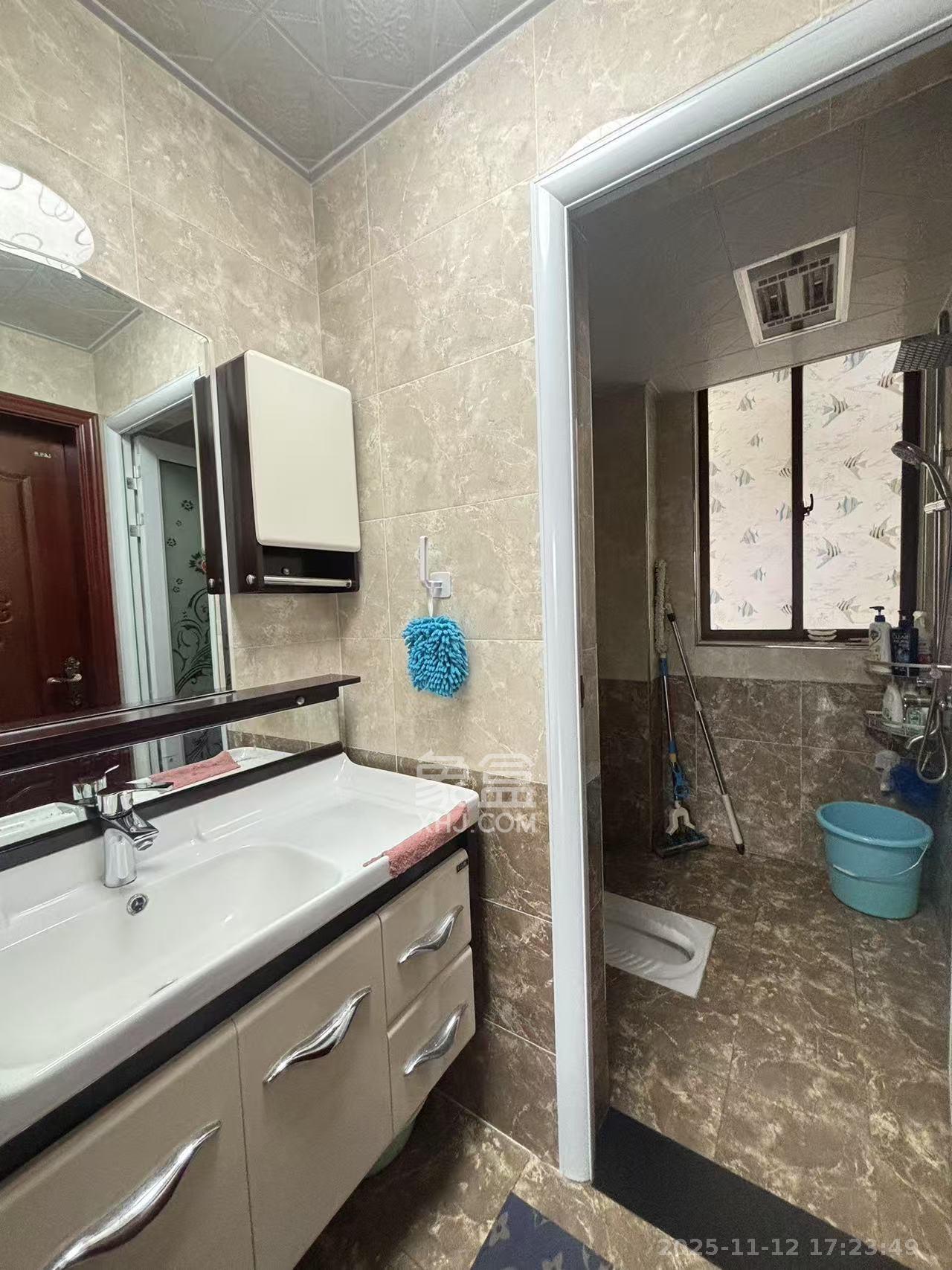 湖湾世景  1室1厅1卫    1600.0元/月室内图