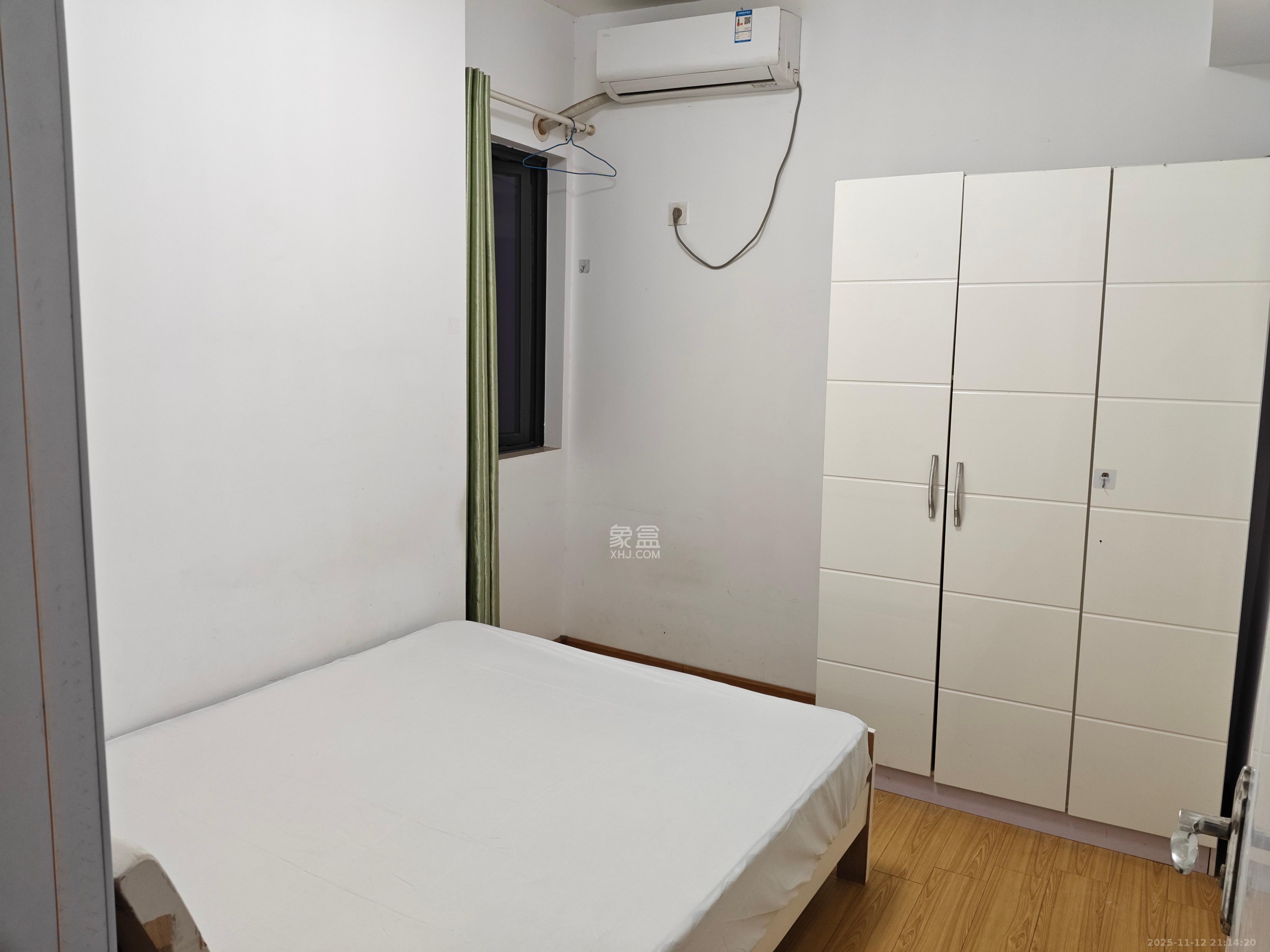 爵世名邸东湖(东湖壹号企业总部基地) 3室2厅1卫 2200.0元/月 爵世名邸东湖(东湖壹号企业总部基地) 3室2厅1卫 2200.0元/月室内图