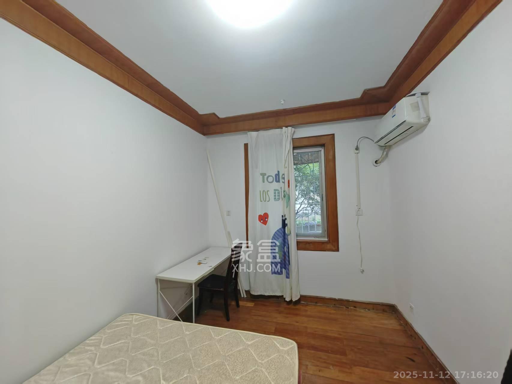 高家坪住宅新区  3室2厅2卫    3200.0元/月室内图