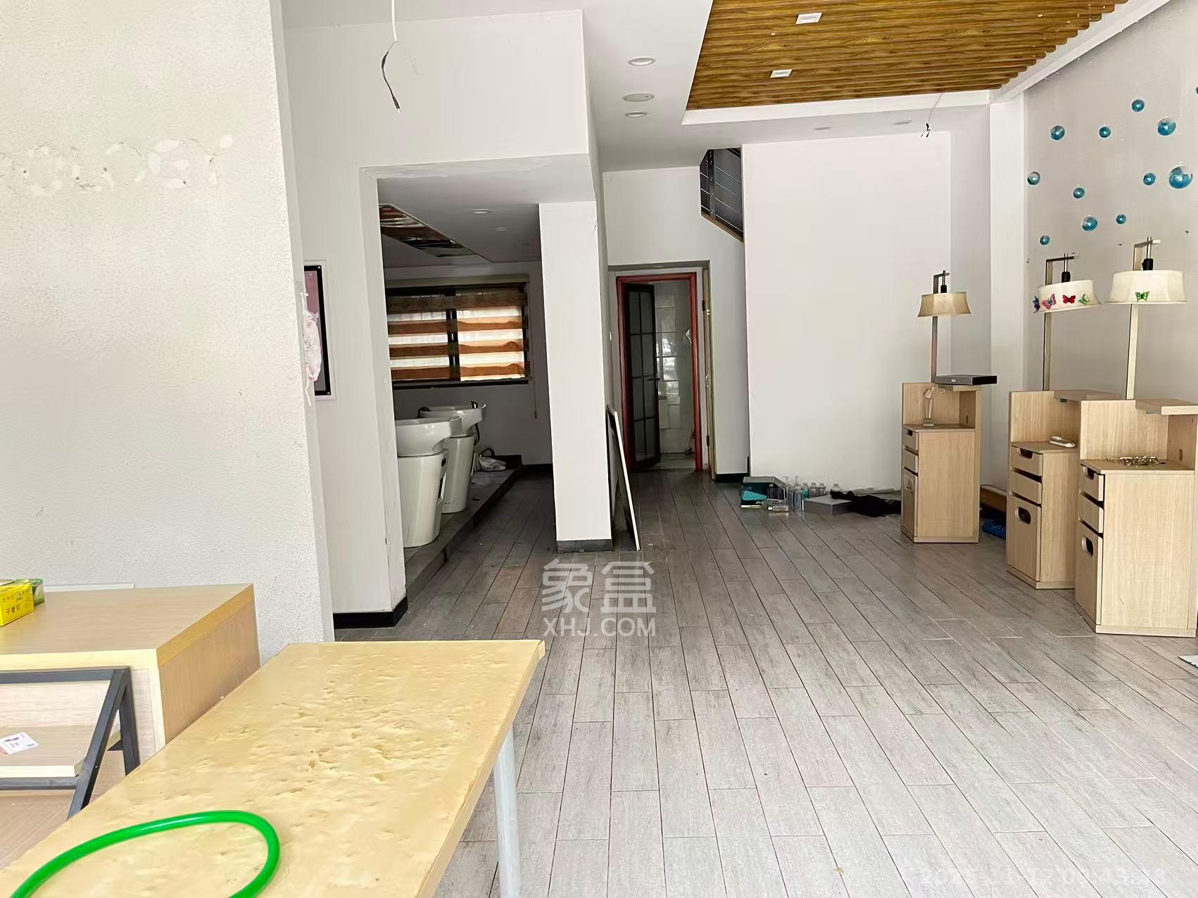 未来城科学家园   79.8㎡      6000.0元/月室内图