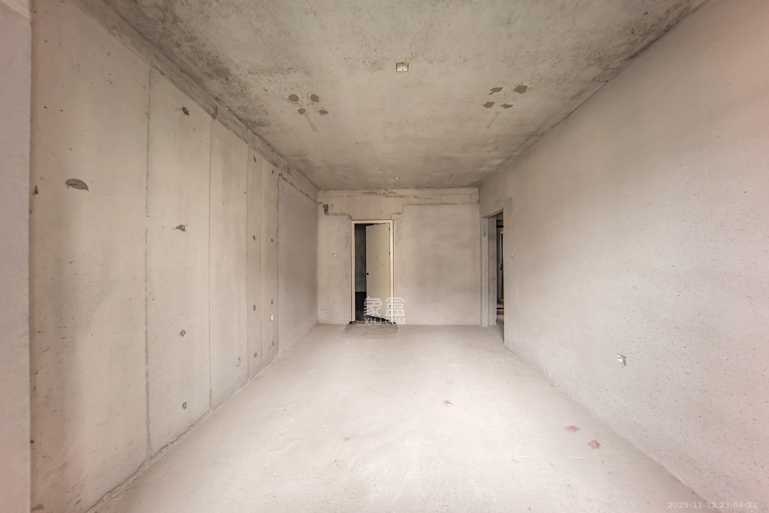 汉唐翰林府 3室2厅2卫 86.0万 汉唐翰林府 3室2厅2卫 86.0万卧室