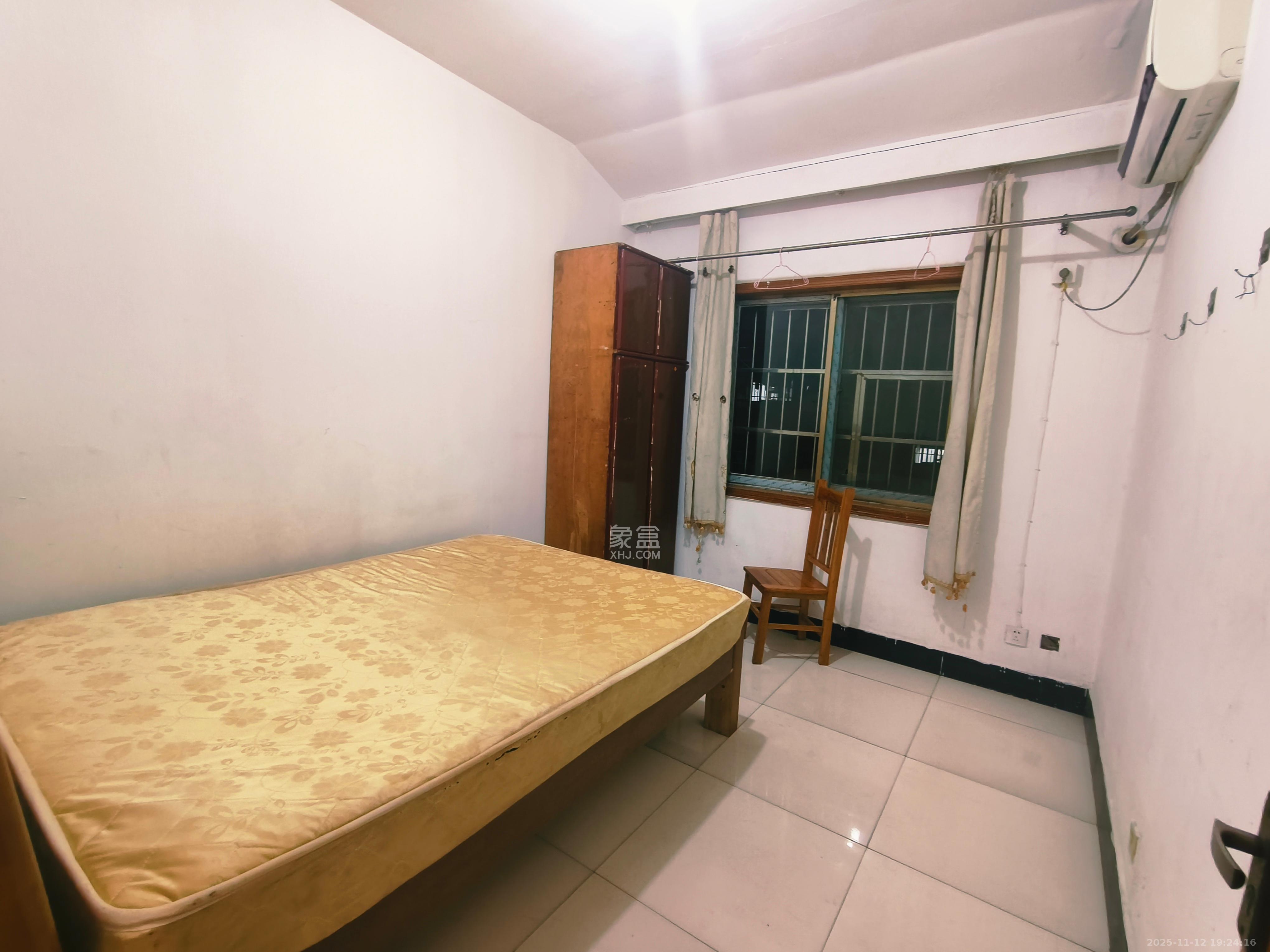 大塘小区 1室0厅0卫 1600.0元/月 大塘小区 1室0厅0卫 1600.0元/月室内图