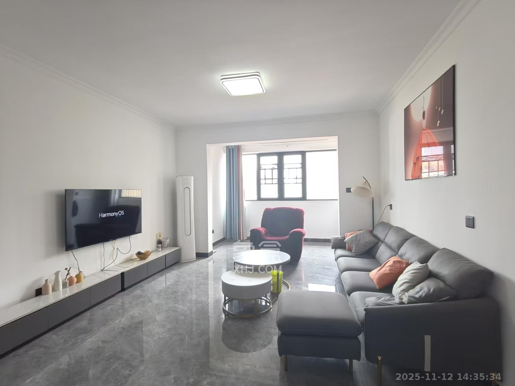 长城宾馆宿舍  3室2厅2卫    5000.0元/月