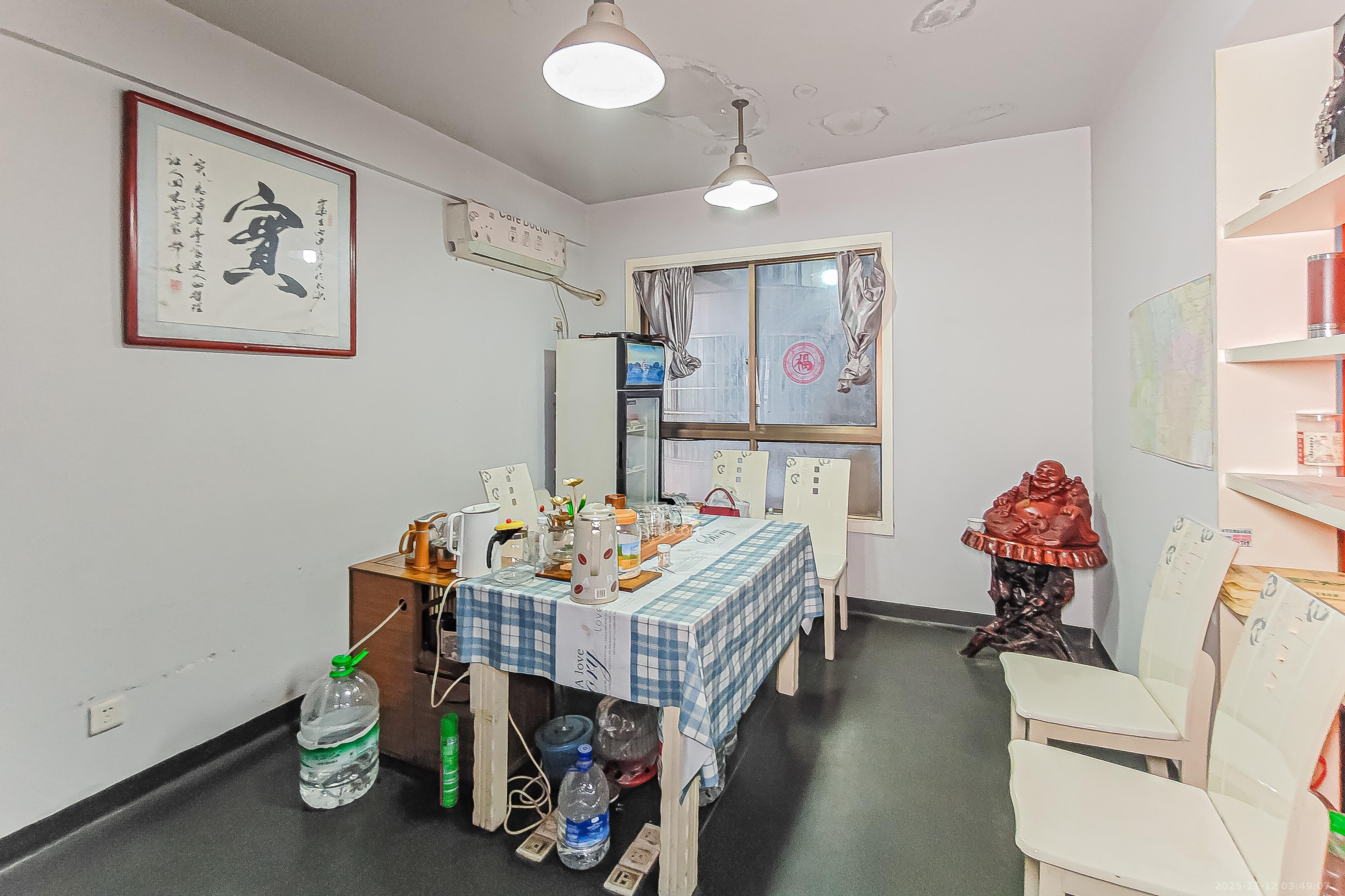 中域蓉城 4室2厅2卫 150.0万 中域蓉城 4室2厅2卫 150.0万卧室