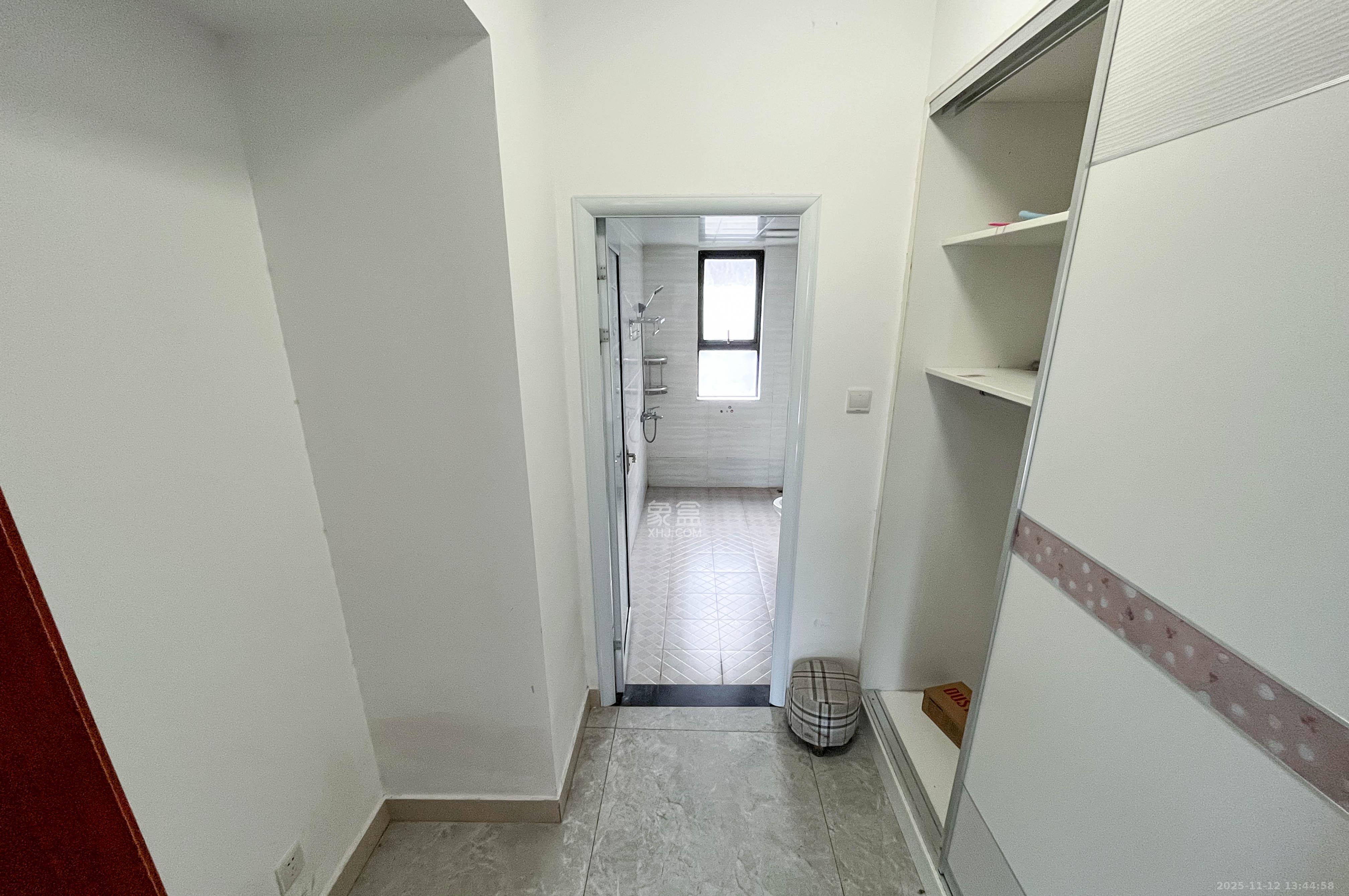 中海梅溪湖壹号 3室2厅2卫 182.0万 中海梅溪湖壹号 3室2厅2卫 182.0万其他