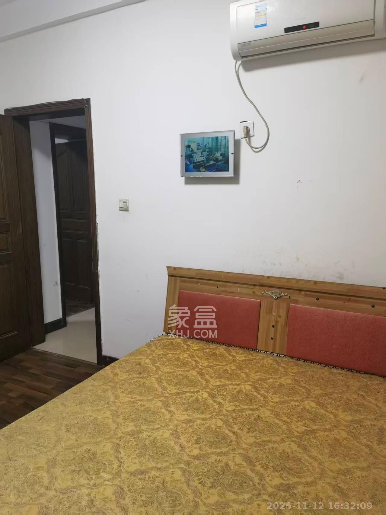 领秀星城(领秀新城) 2室1厅1卫 1600.0元/月 领秀星城(领秀新城) 2室1厅1卫 1600.0元/月室内图