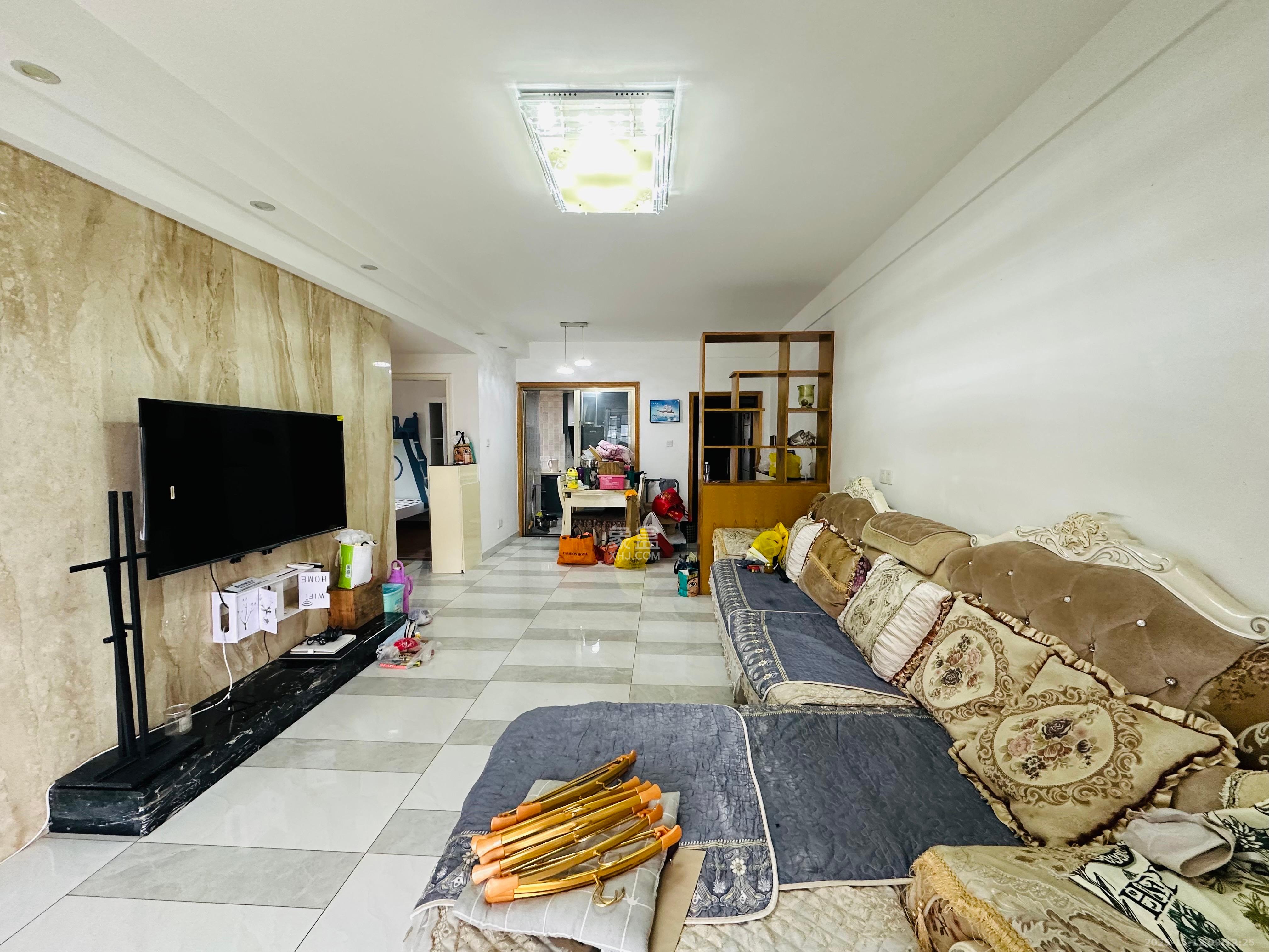 振业城二期  3室2厅1卫    3200.0元/月室内图