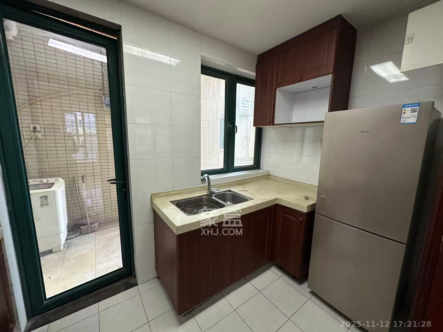 恒大绿洲  3室2厅2卫    2600.0元/月室内图