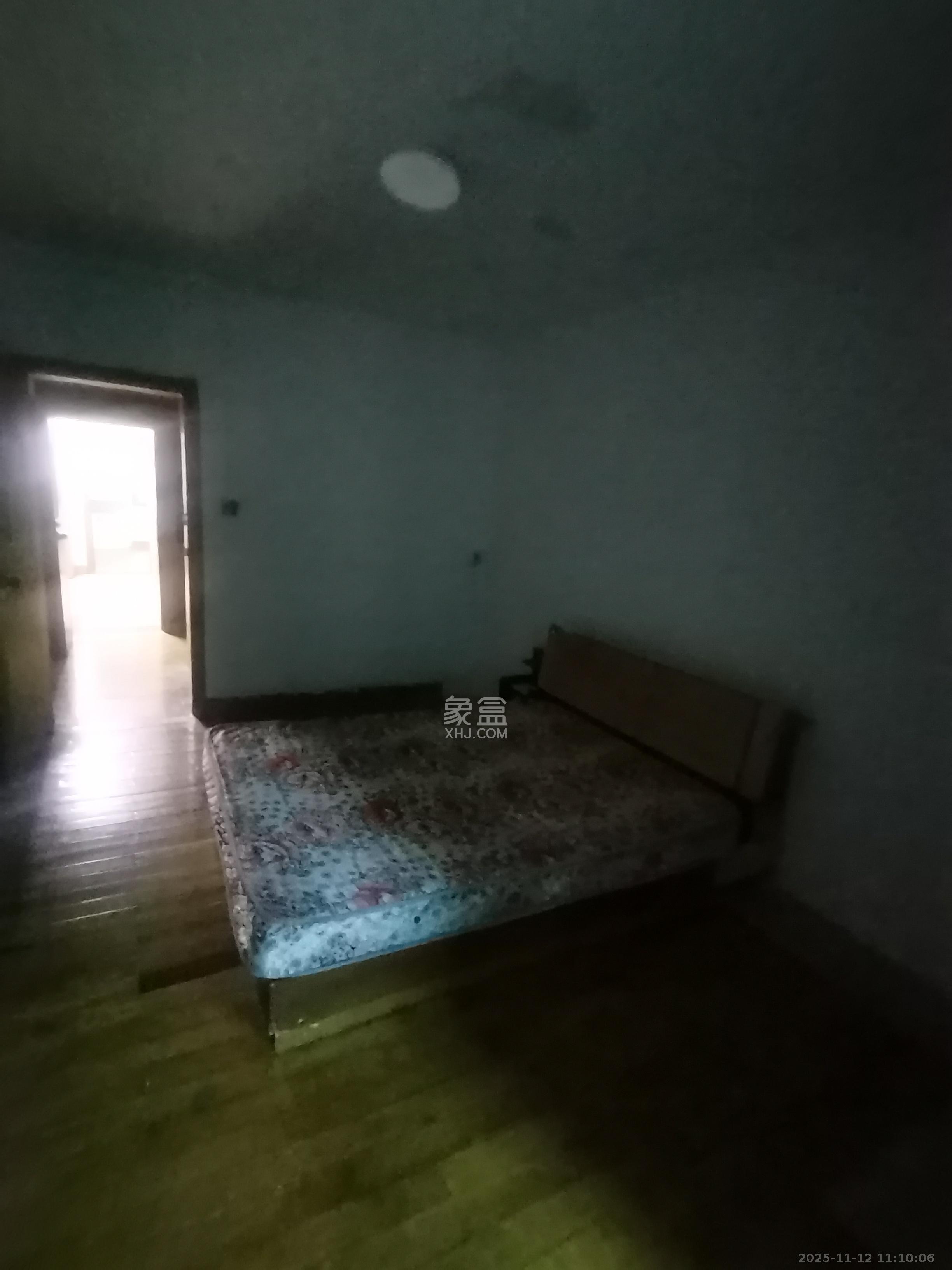 活元桥散盘 4室2厅1卫 2000.0元/月 活元桥散盘 4室2厅1卫 2000.0元/月室内图