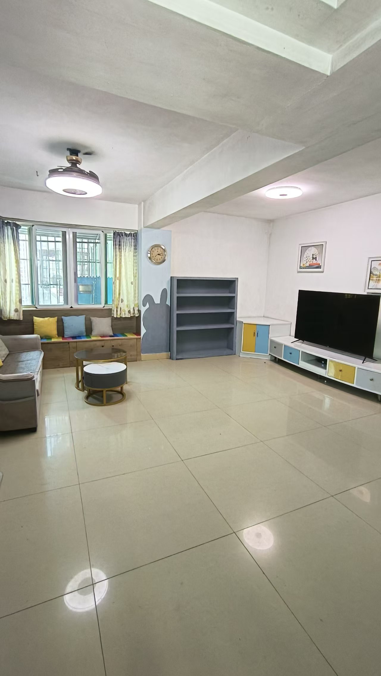 市工商局宿舍坡博宿舍区 3室2厅1卫 2200.0元/月 市工商局宿舍坡博宿舍区 3室2厅1卫 2200.0元/月室内图