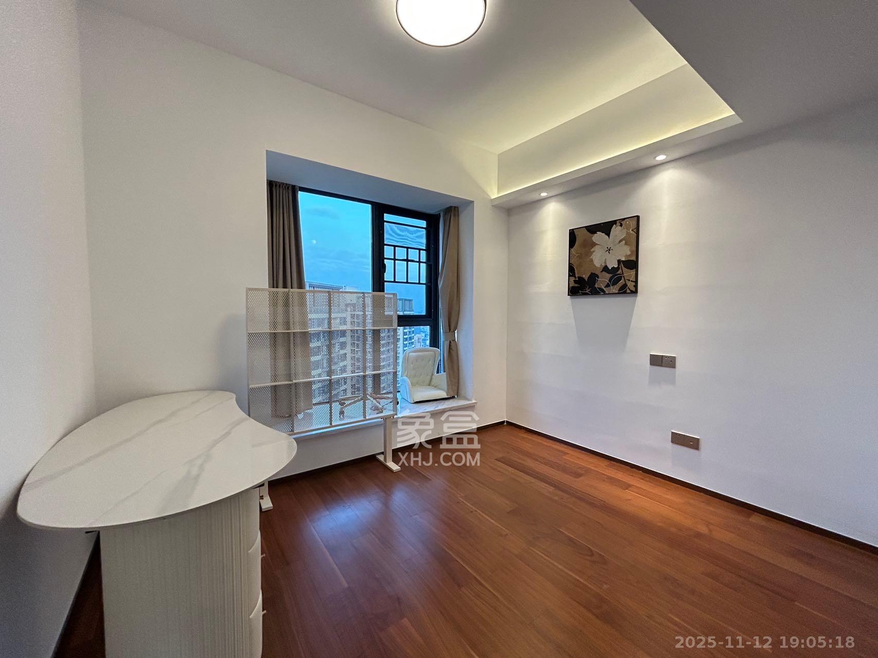 北辰瀚江府  4室2厅2卫    8800.0元/月室内图