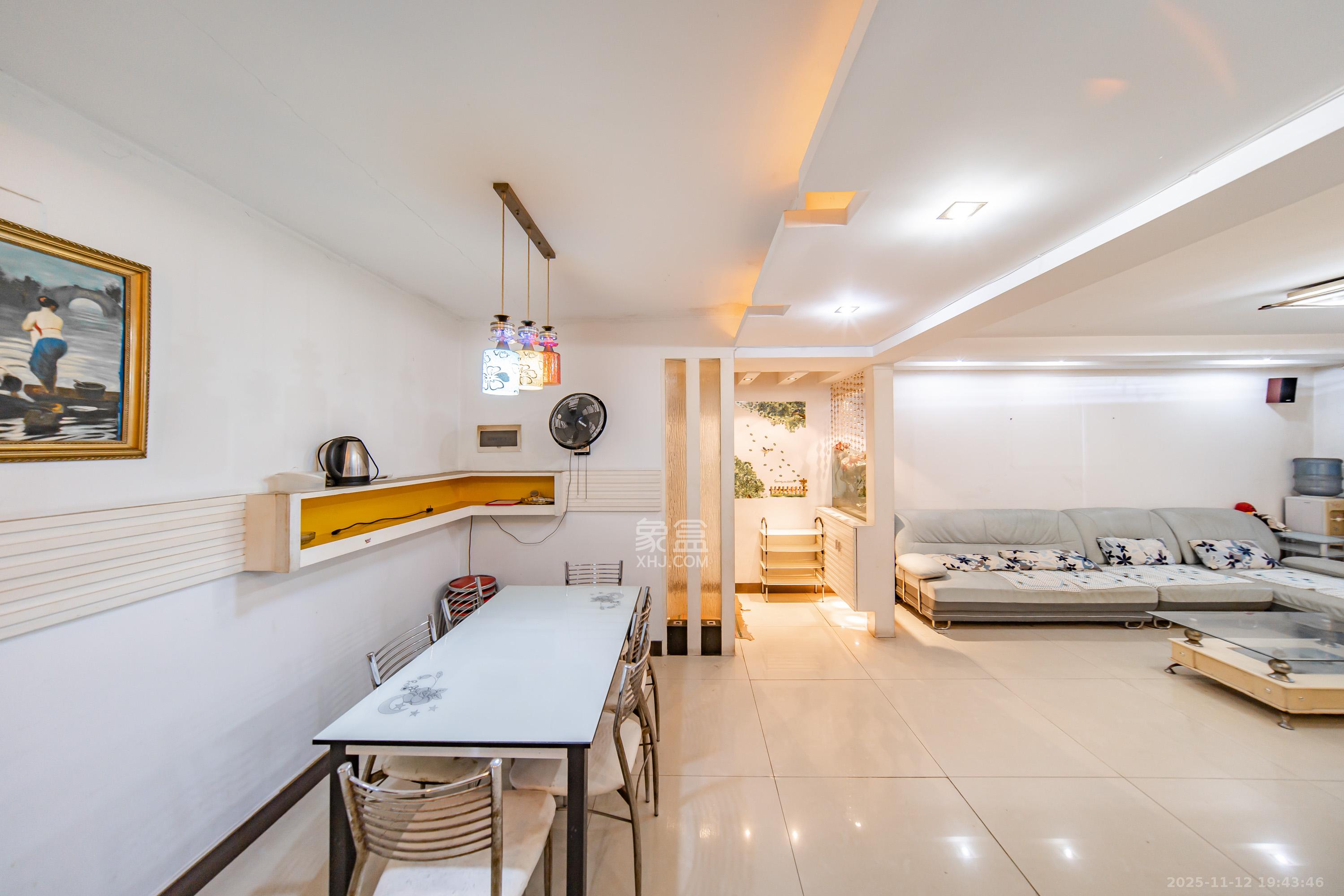 四方小区 2室2厅1卫 62.0万 四方小区 2室2厅1卫 62.0万其他