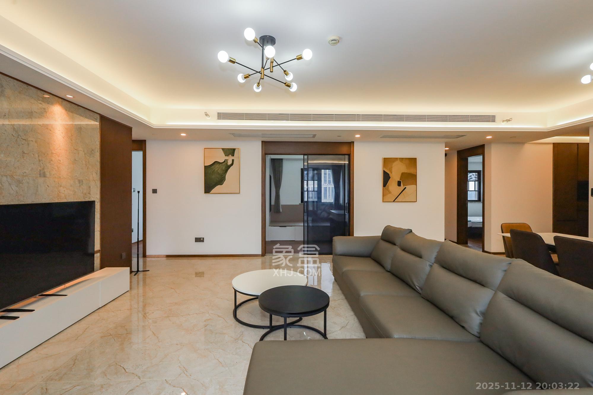 万科里金域滨江  4室2厅2卫    316.0万