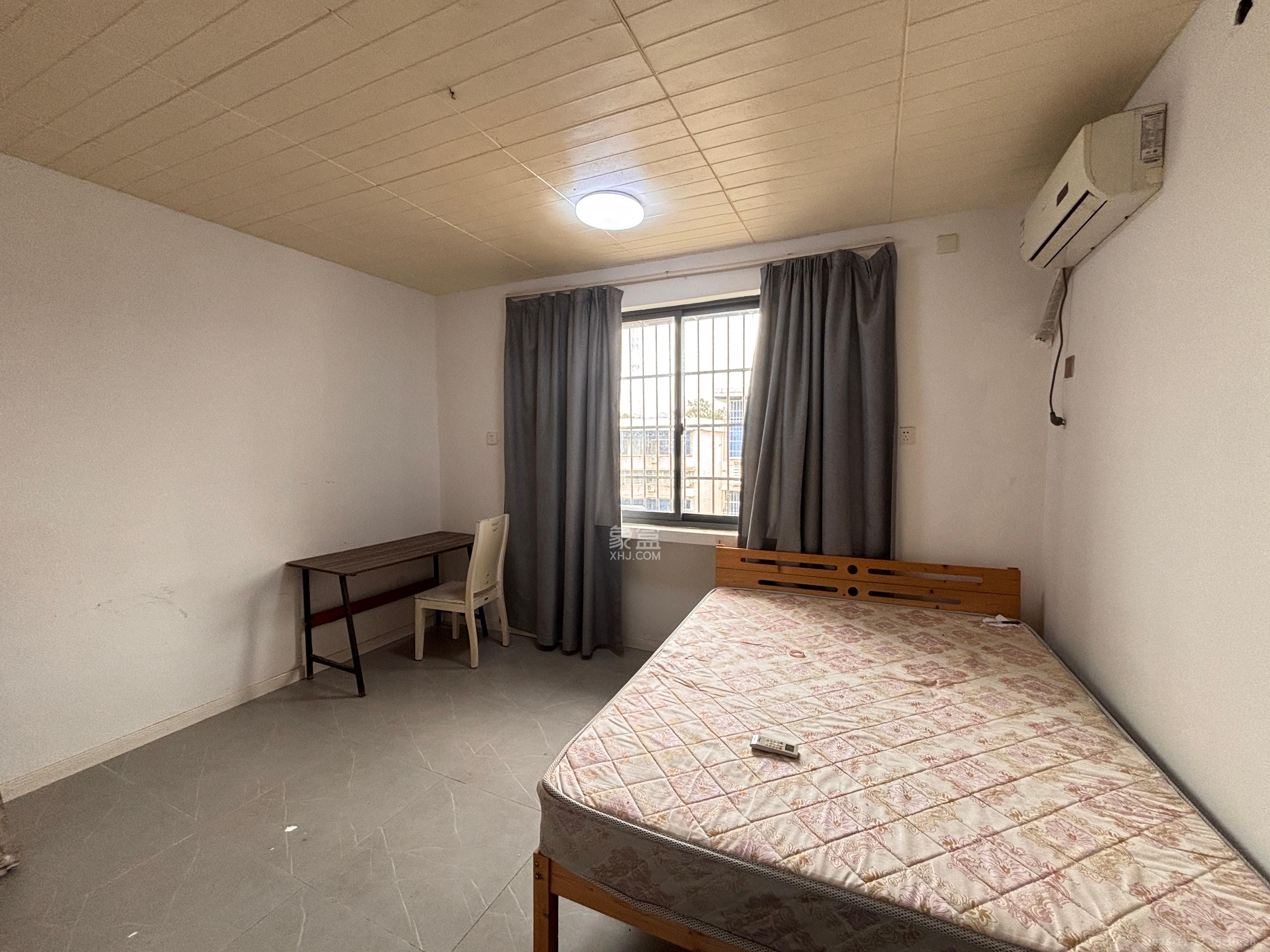 南苑花园  3室2厅1卫    1600.0元/月室内图