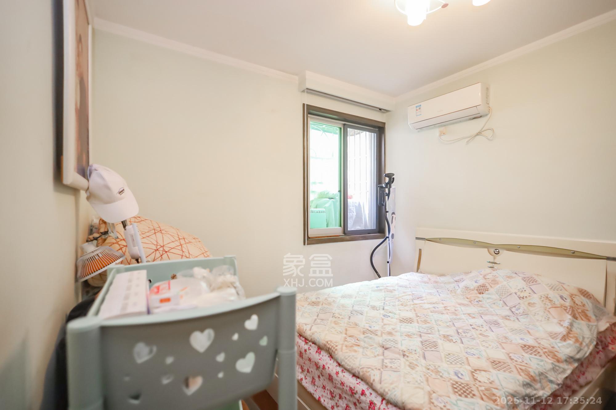 园林局宿舍  2室2厅1卫    61.8万卧室