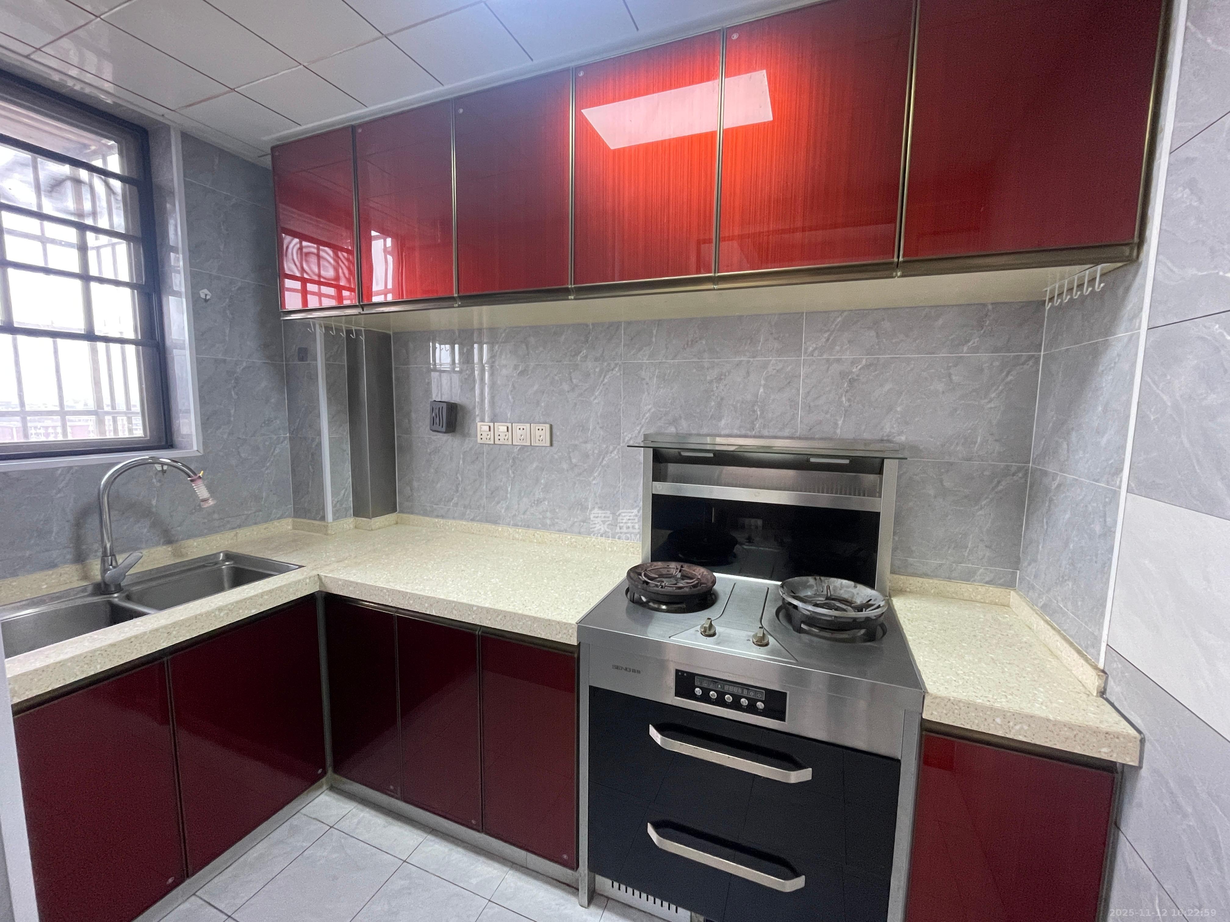 东岸梅园小区  2室2厅1卫    2200.0元/月室内图