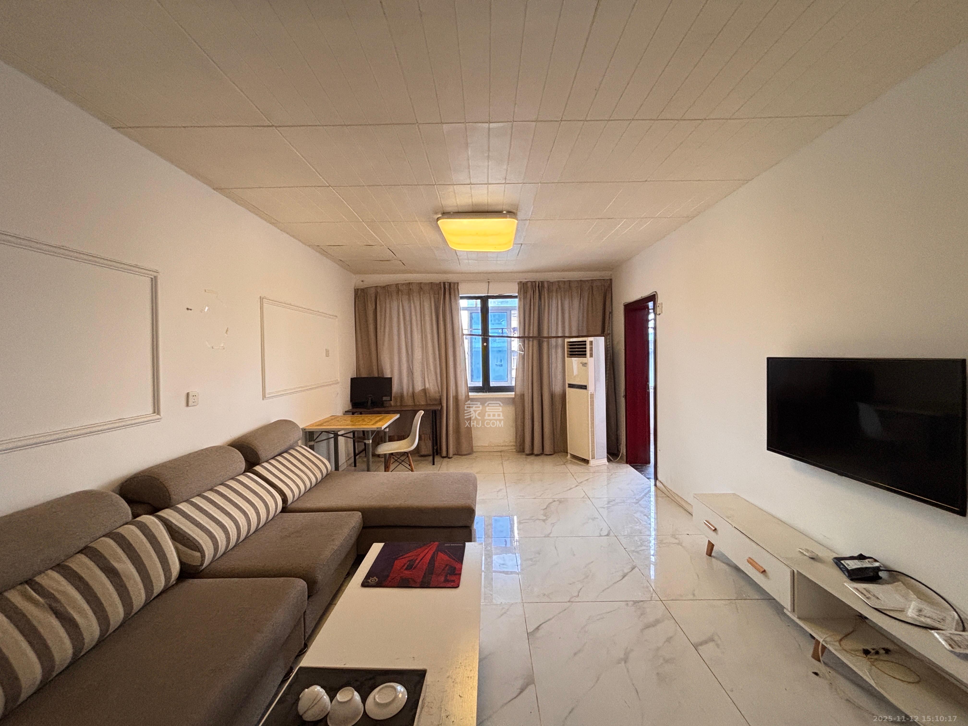 南苑花园  3室2厅1卫    1600.0元/月