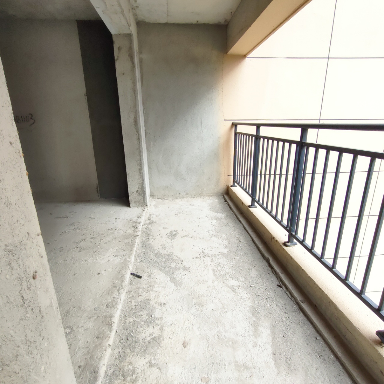 吉鸿花园 3室2厅2卫 76.8万 吉鸿花园 3室2厅2卫 76.8万客厅