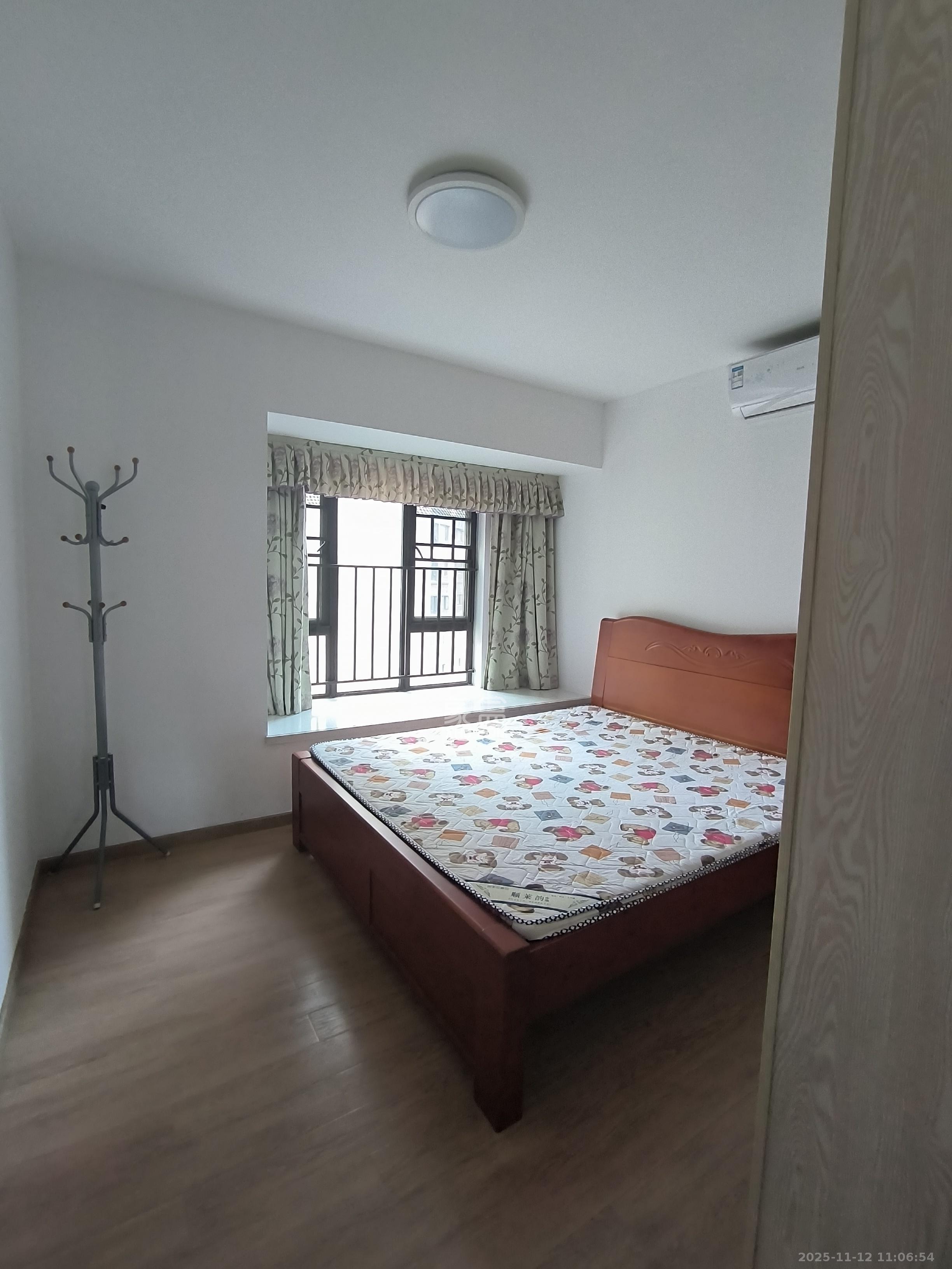 时代倾城二期  2室2厅1卫    1900.0元/月室内图