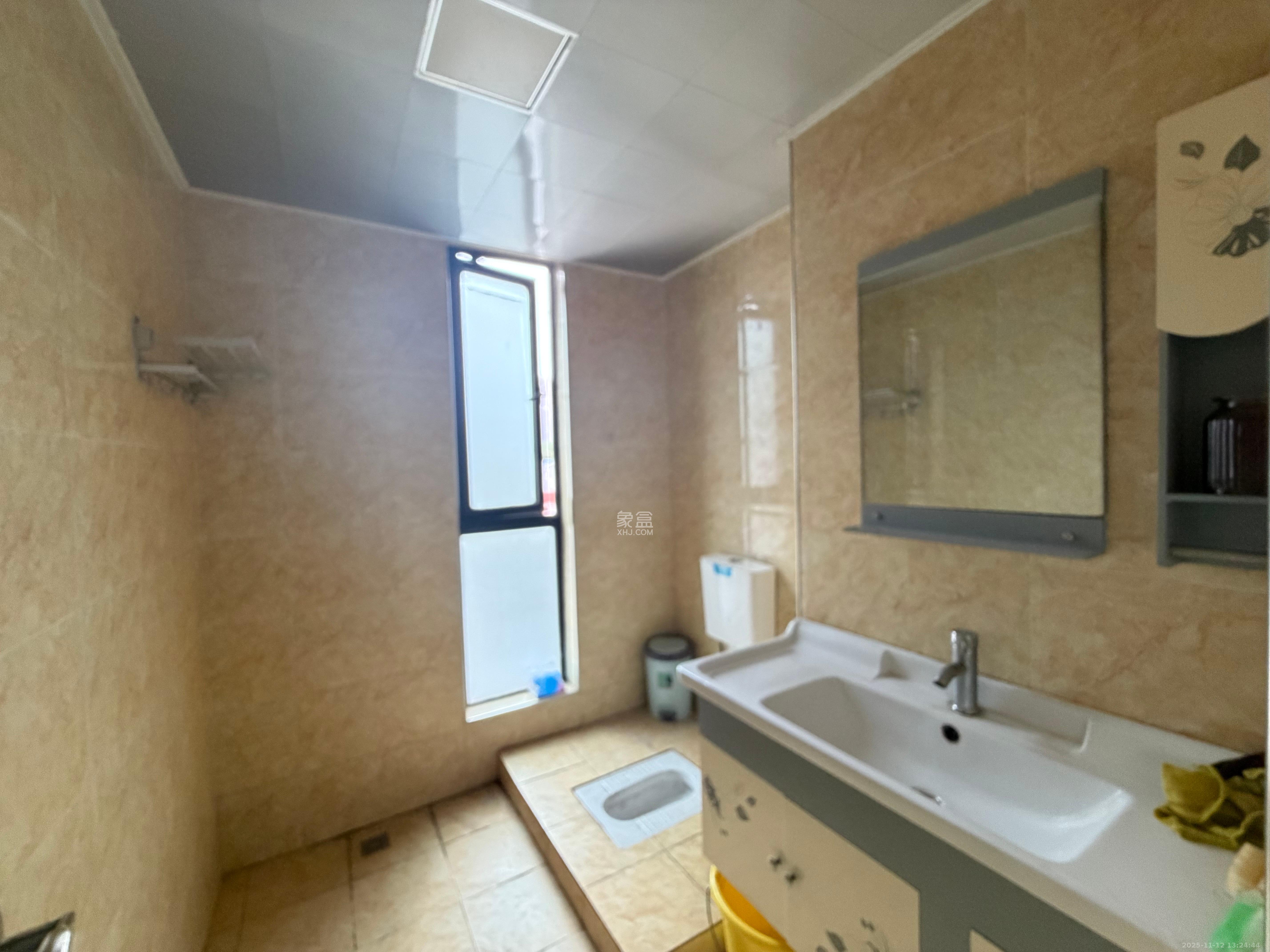 德思勤城市广场(宝格丽公寓) 2室1厅1卫 3980.0元/月 德思勤城市广场(宝格丽公寓) 2室1厅1卫 3980.0元/月室内图