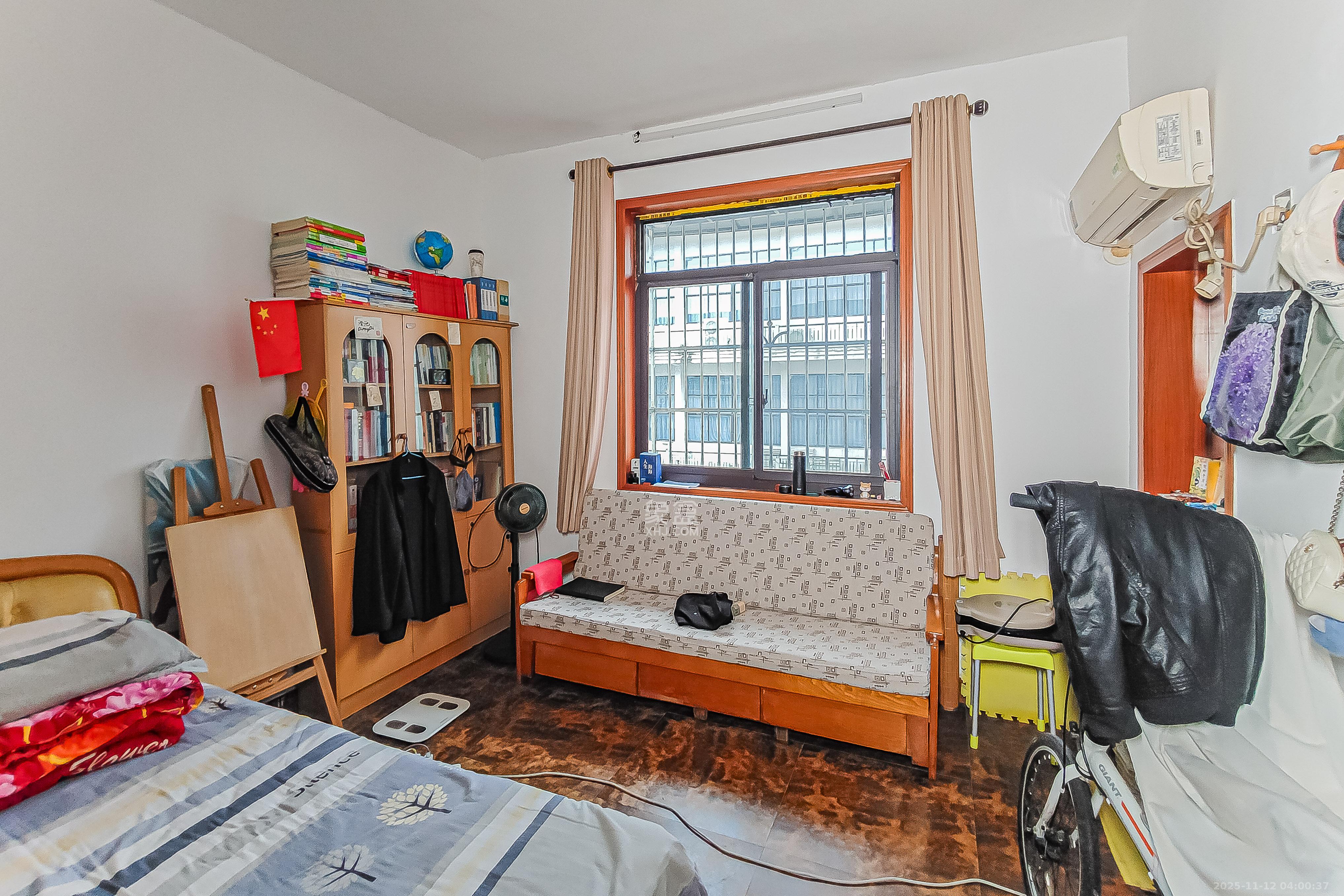 泉嘶井散盘 1室1厅1卫 48.0万 泉嘶井散盘 1室1厅1卫 48.0万卧室