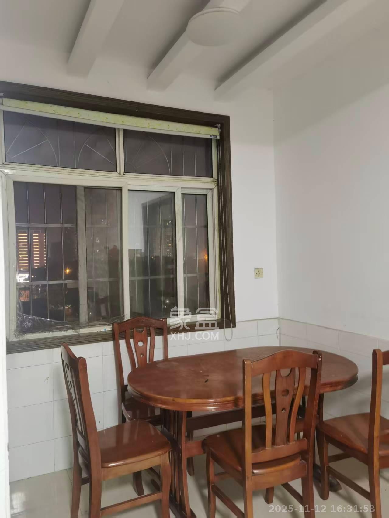 领秀星城（领秀新城）  2室1厅1卫    1600.0元/月室内图