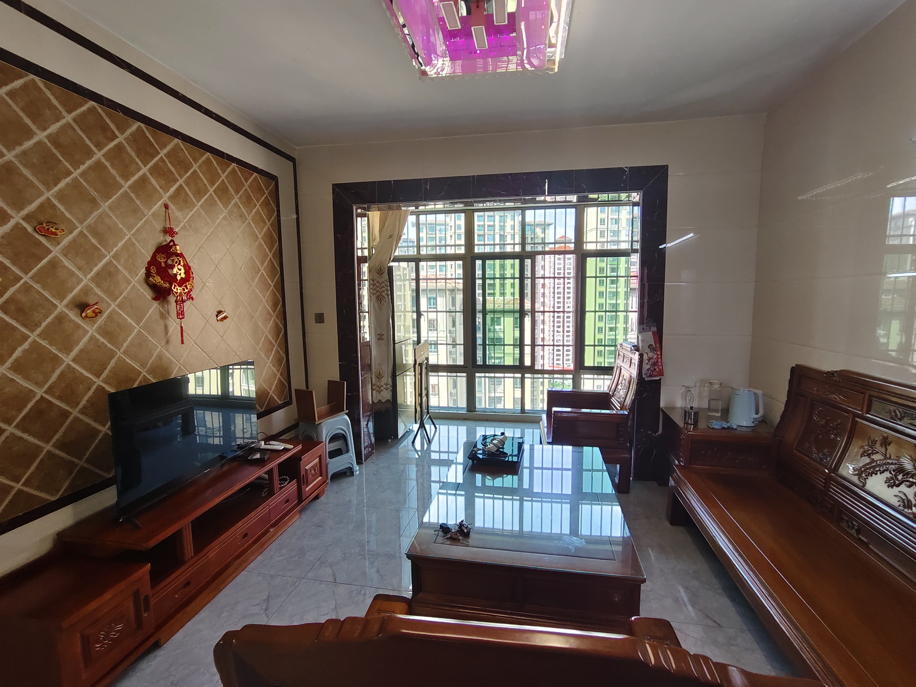 南江花园  2室2厅1卫    1700.0元/月