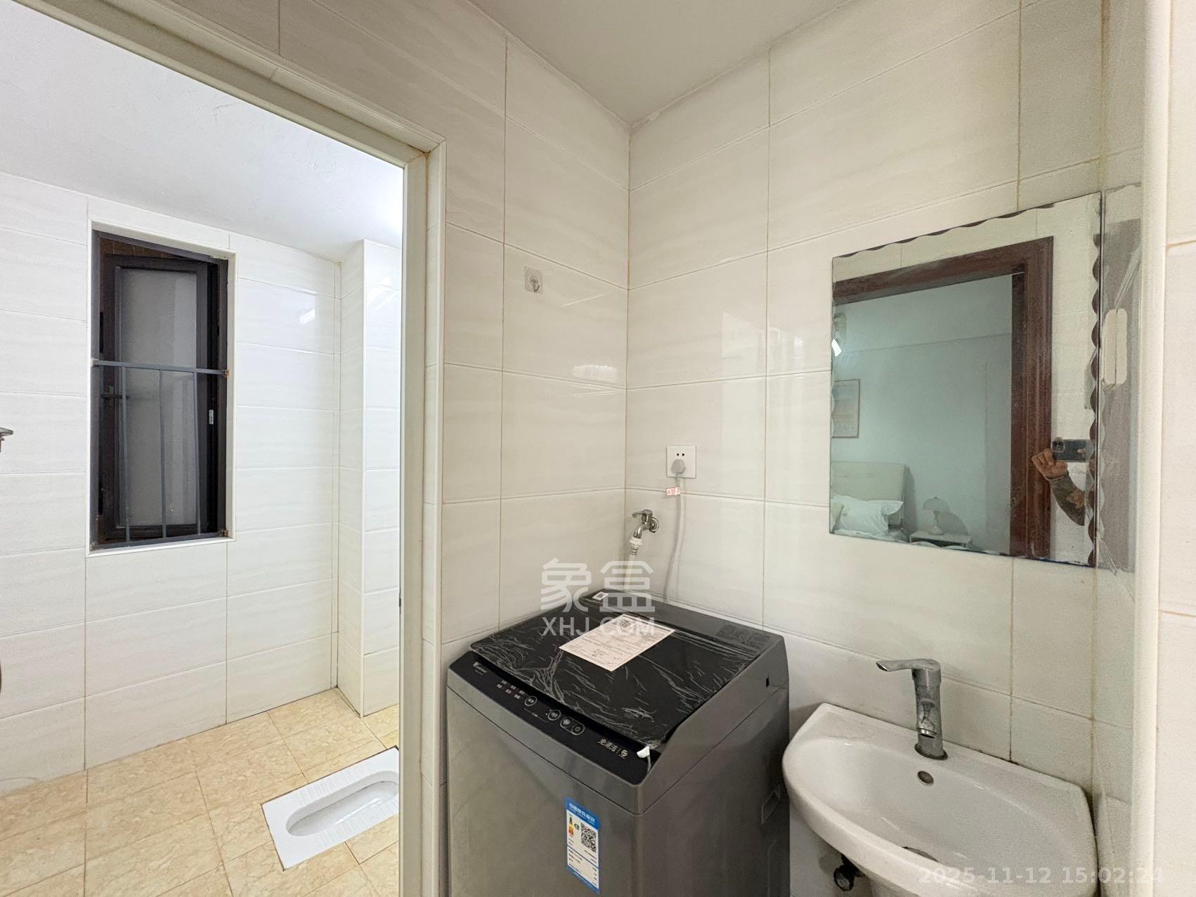 达美D6区  2室1厅1卫    2500.0元/月室内图