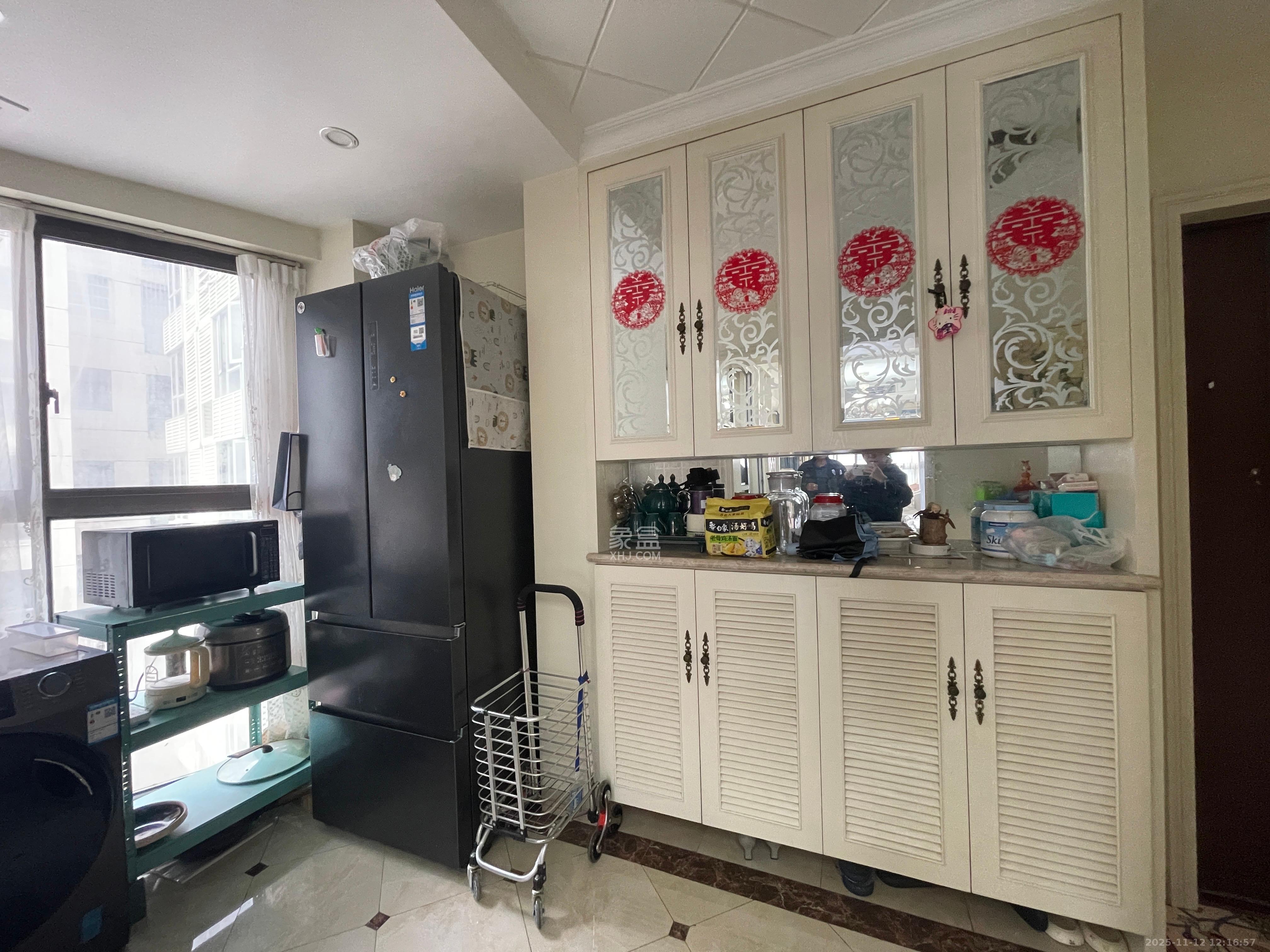 通用时代国际社区  3室1厅2卫    3000.0元/月室内图