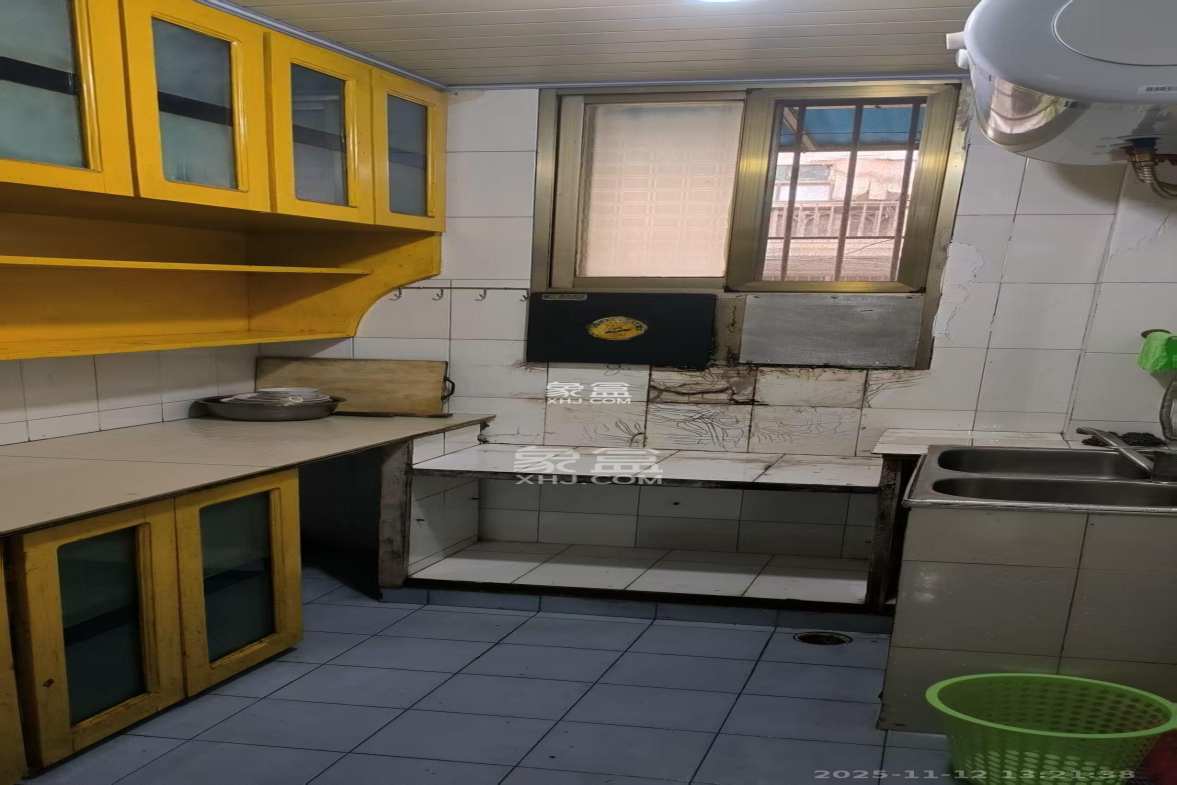 火把山小区 1室1厅1卫 800.0元/月 火把山小区 1室1厅1卫 800.0元/月室内图