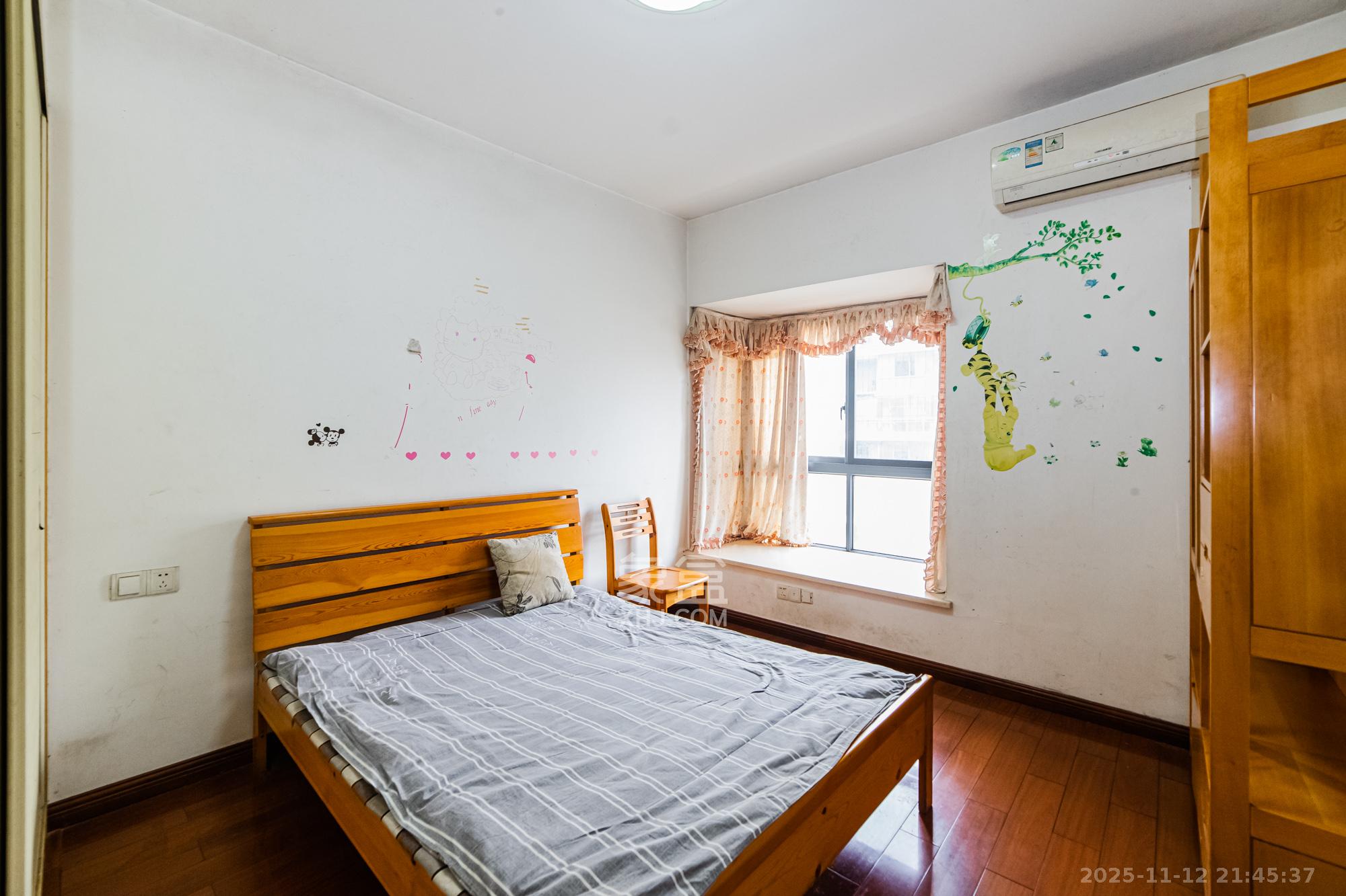 湘江北尚 3室2厅1卫 120.0万 湘江北尚 3室2厅1卫 120.0万卧室