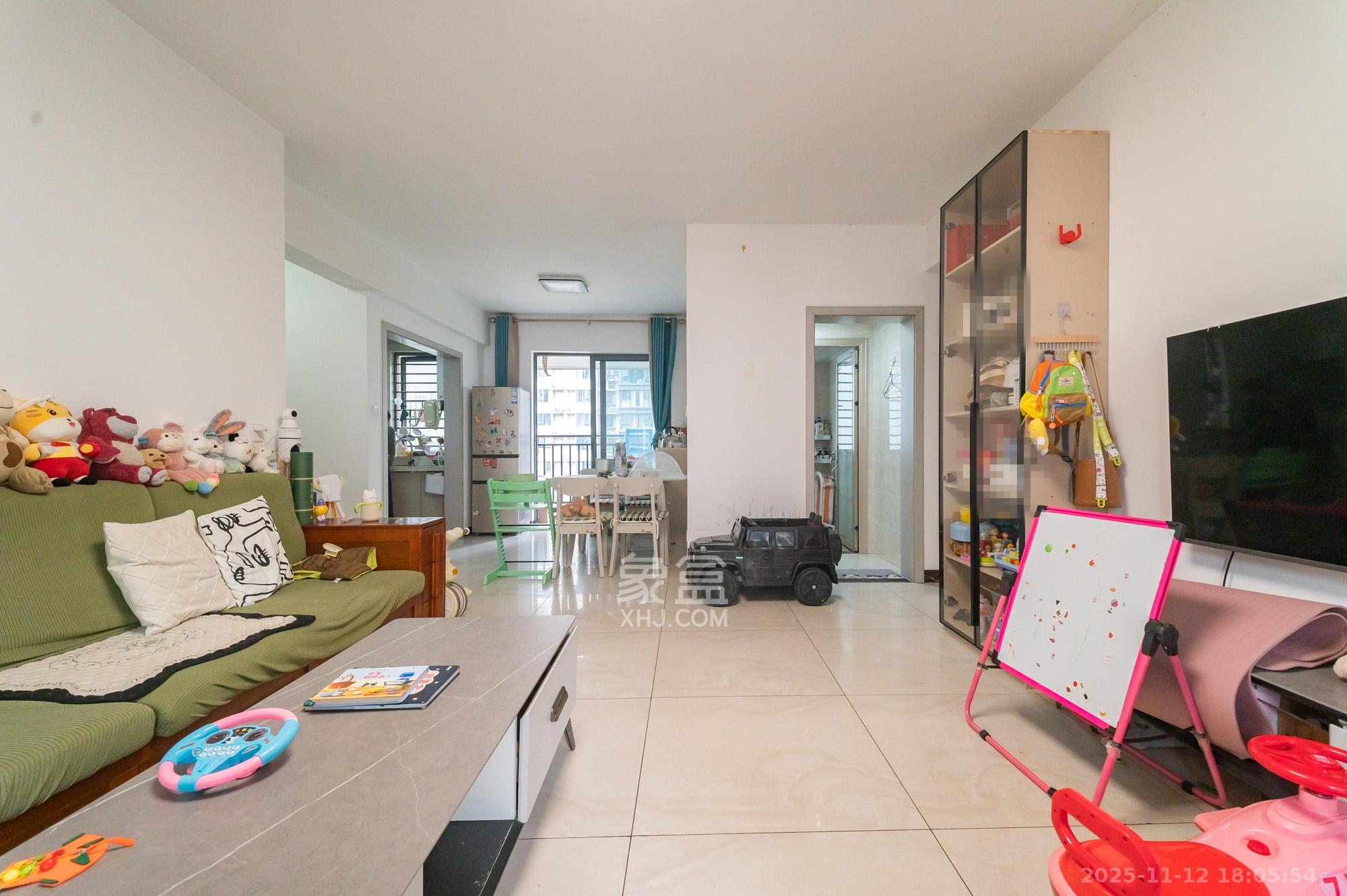 中建悦和城 4室2厅2卫 116.0万 中建悦和城 4室2厅2卫 116.0万客厅