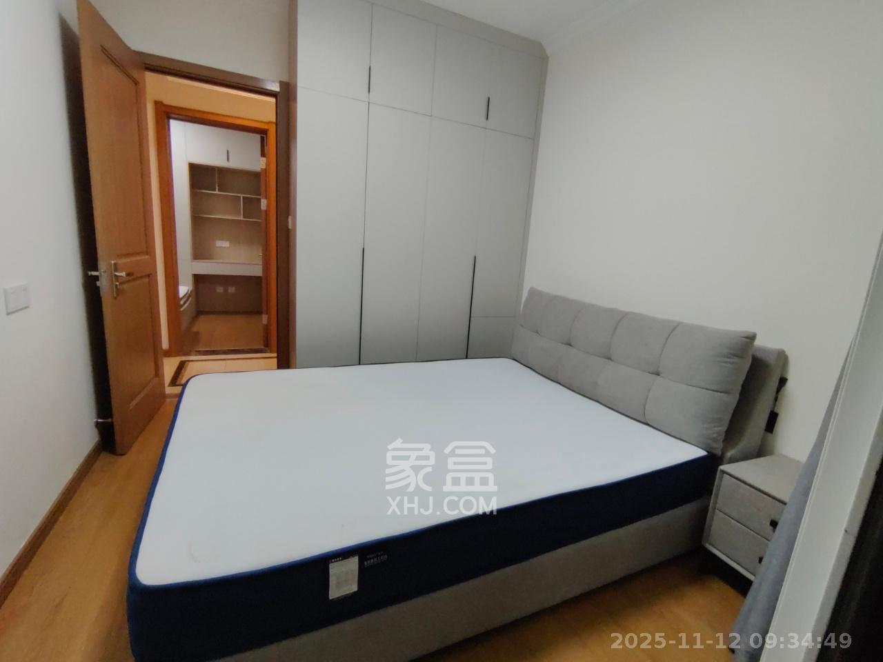 金科集美天辰  3室2厅1卫    2300.0元/月室内图