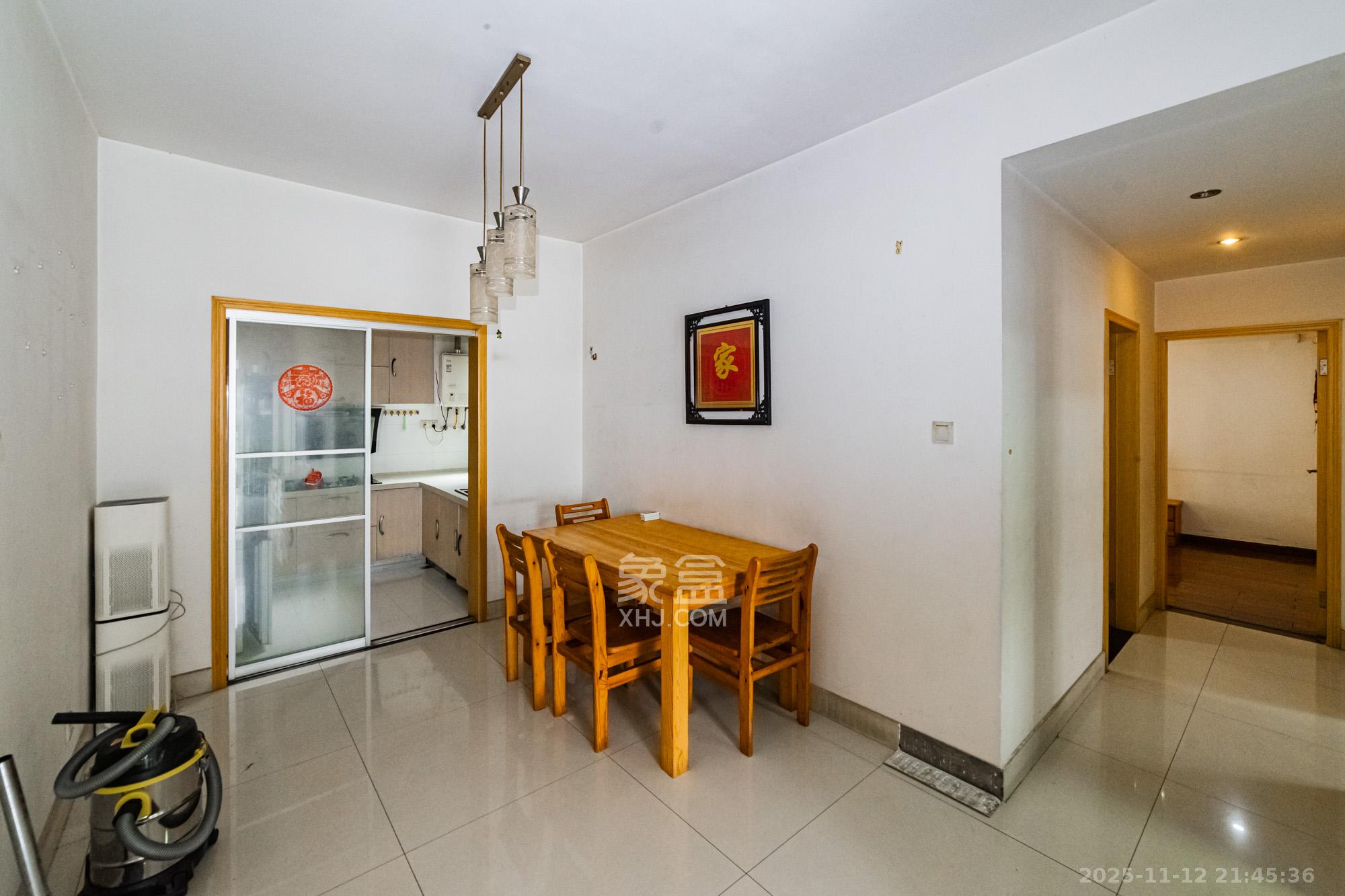 湘江北尚 3室2厅1卫 120.0万 湘江北尚 3室2厅1卫 120.0万客厅