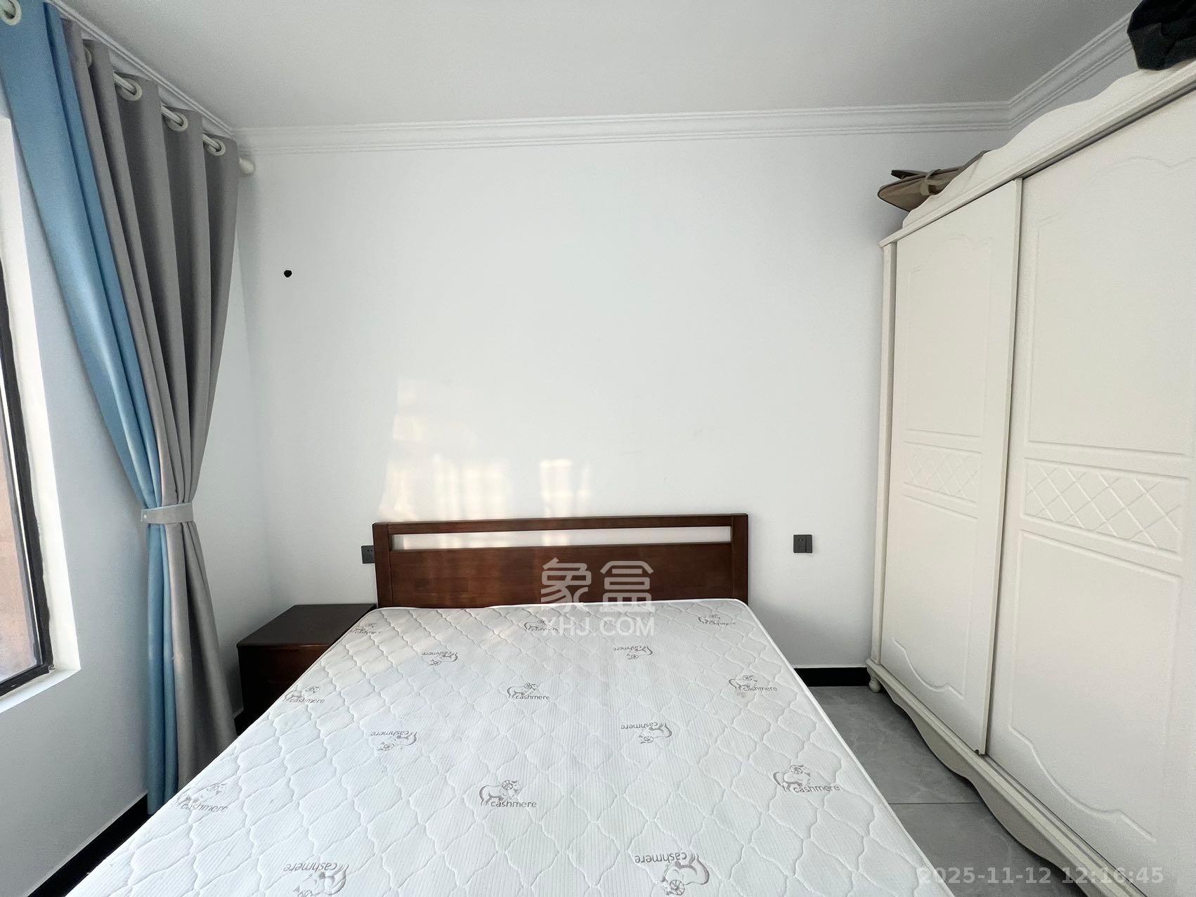 东合新苑  2室2厅1卫    2000.0元/月室内图