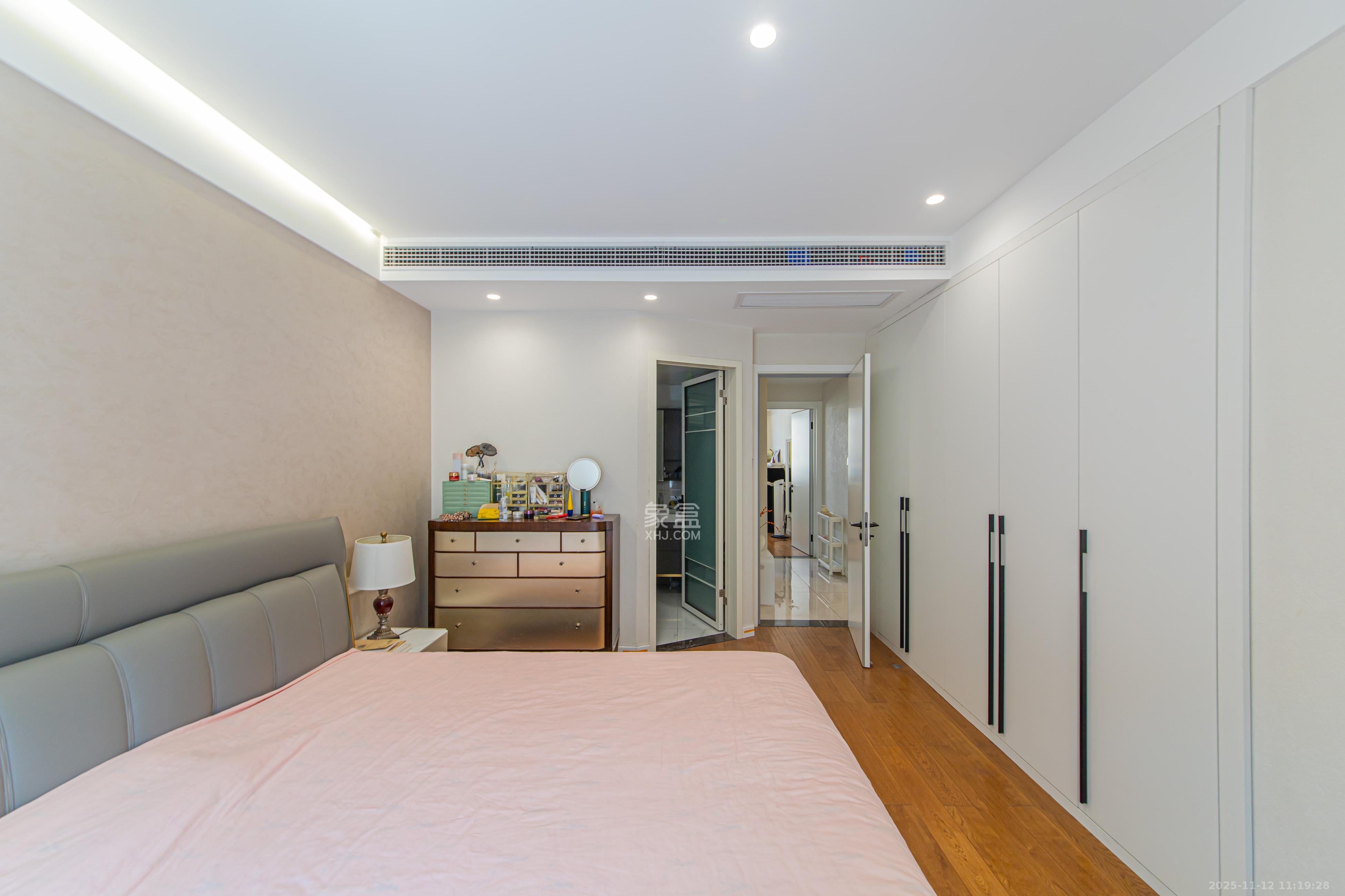 和泓融成府  3室2厅2卫    3200.0元/月室内图