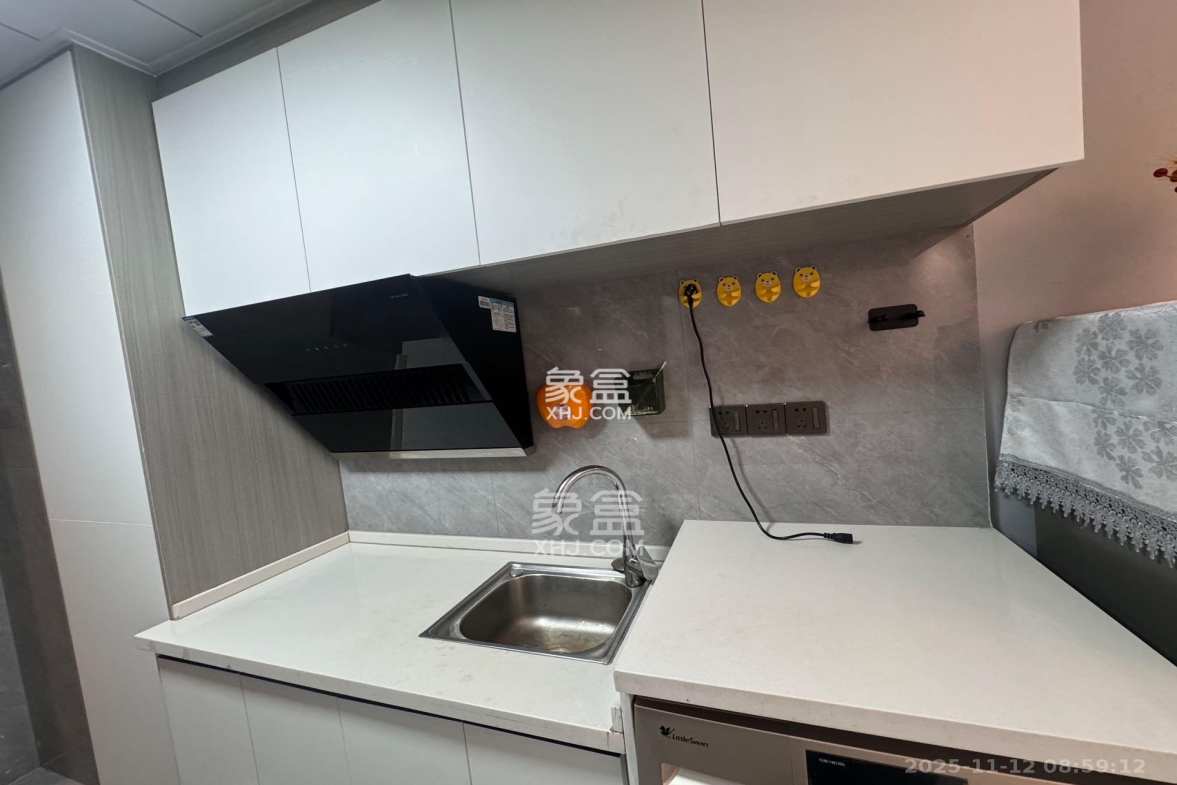 保利中环广场(保利中悦苑) 1室0厅1卫 1500.0元/月 保利中环广场(保利中悦苑) 1室0厅1卫 1500.0元/月室内图