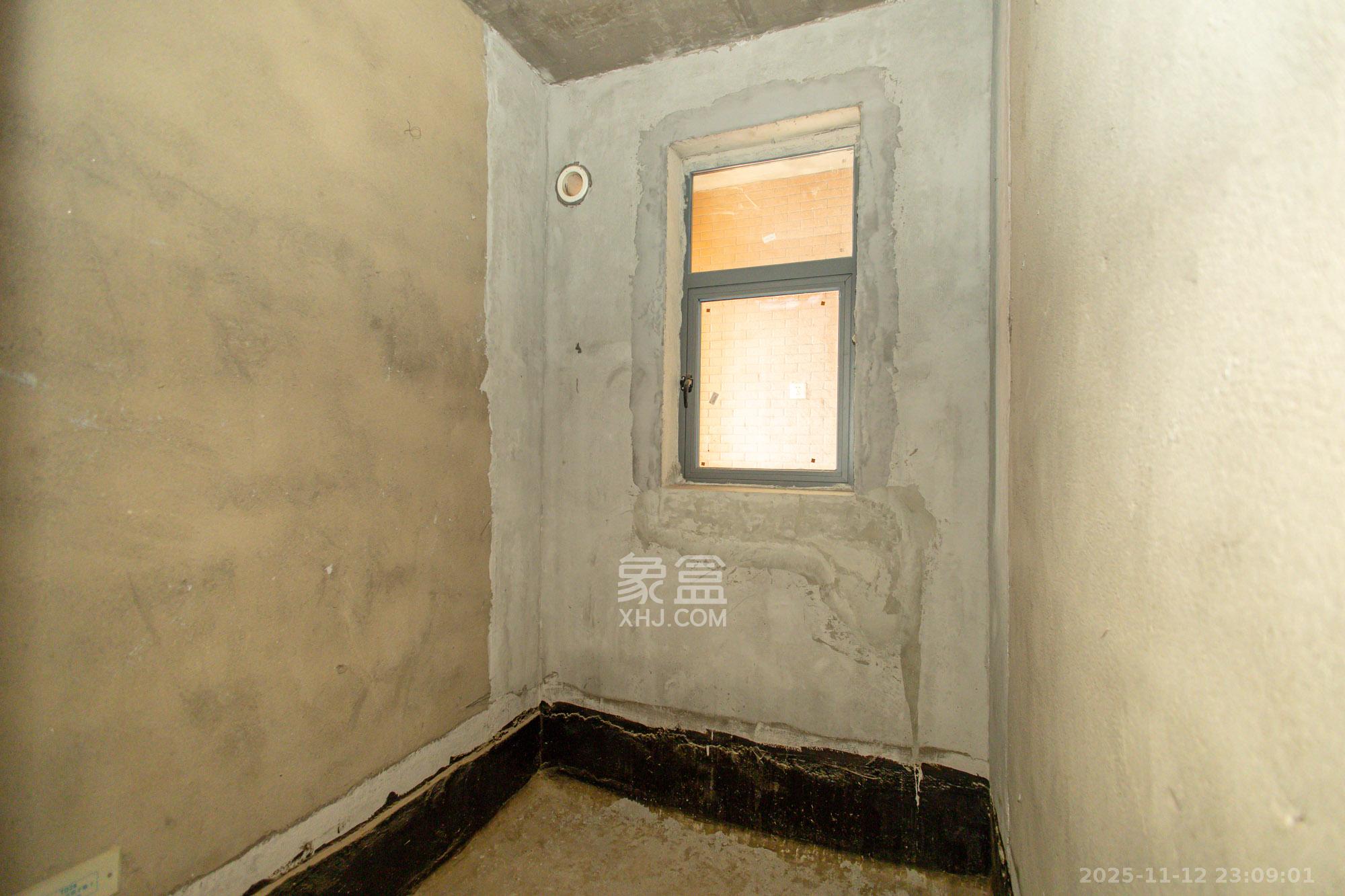 长永佳苑 3室2厅1卫 42.0万 长永佳苑 3室2厅1卫 42.0万卫生间