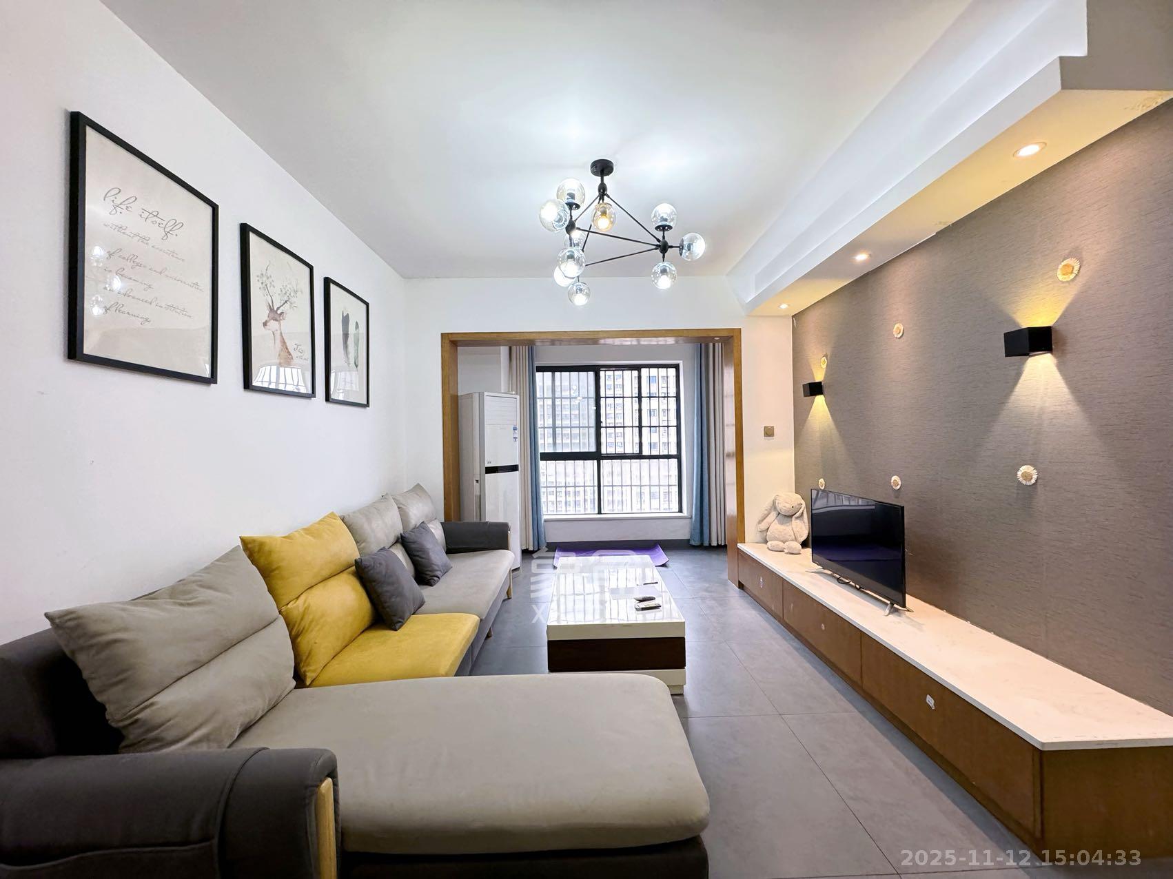 天麓尚层 2室2厅1卫 2300.0元/月 天麓尚层 2室2厅1卫 2300.0元/月室内图