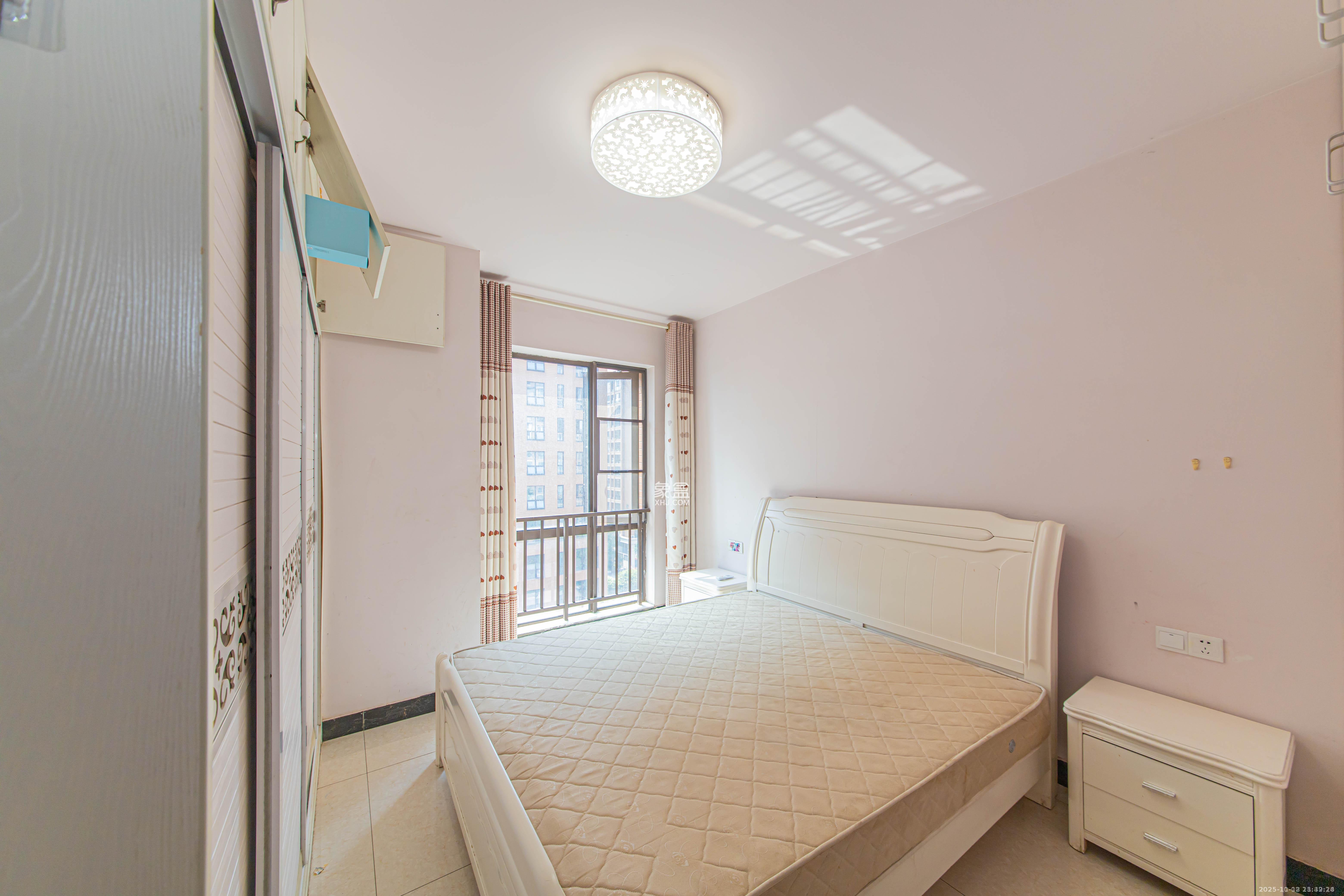 鑫远和城（一、二期）  3室2厅1卫    2100.0元/月室内图