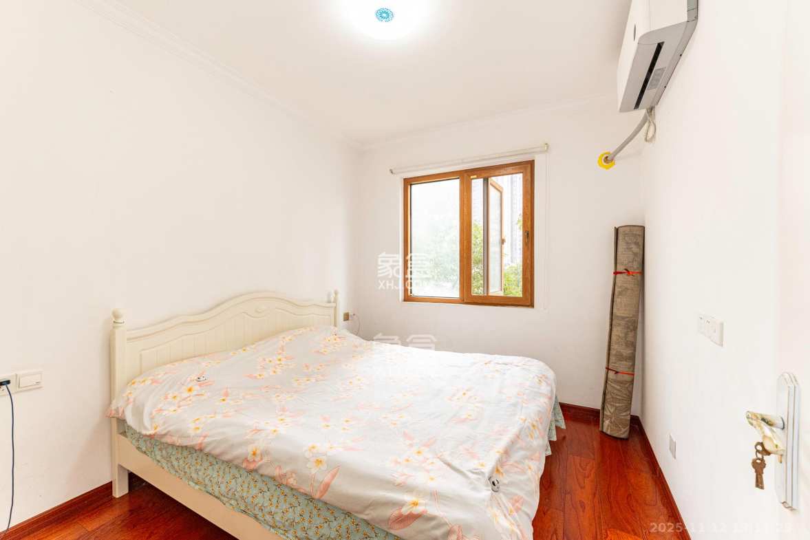 MOMA当代广场 3室1厅1卫 55.0万 MOMA当代广场 3室1厅1卫 55.0万卧室