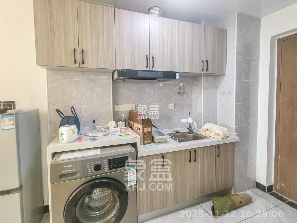 保利香槟国际 1室1厅1卫 1000.0元/月 保利香槟国际 1室1厅1卫 1000.0元/月室内图