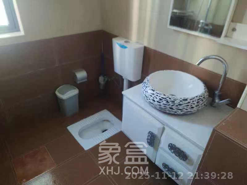 荣盛花语馨苑  3室2厅1卫    2600.0元/月室内图