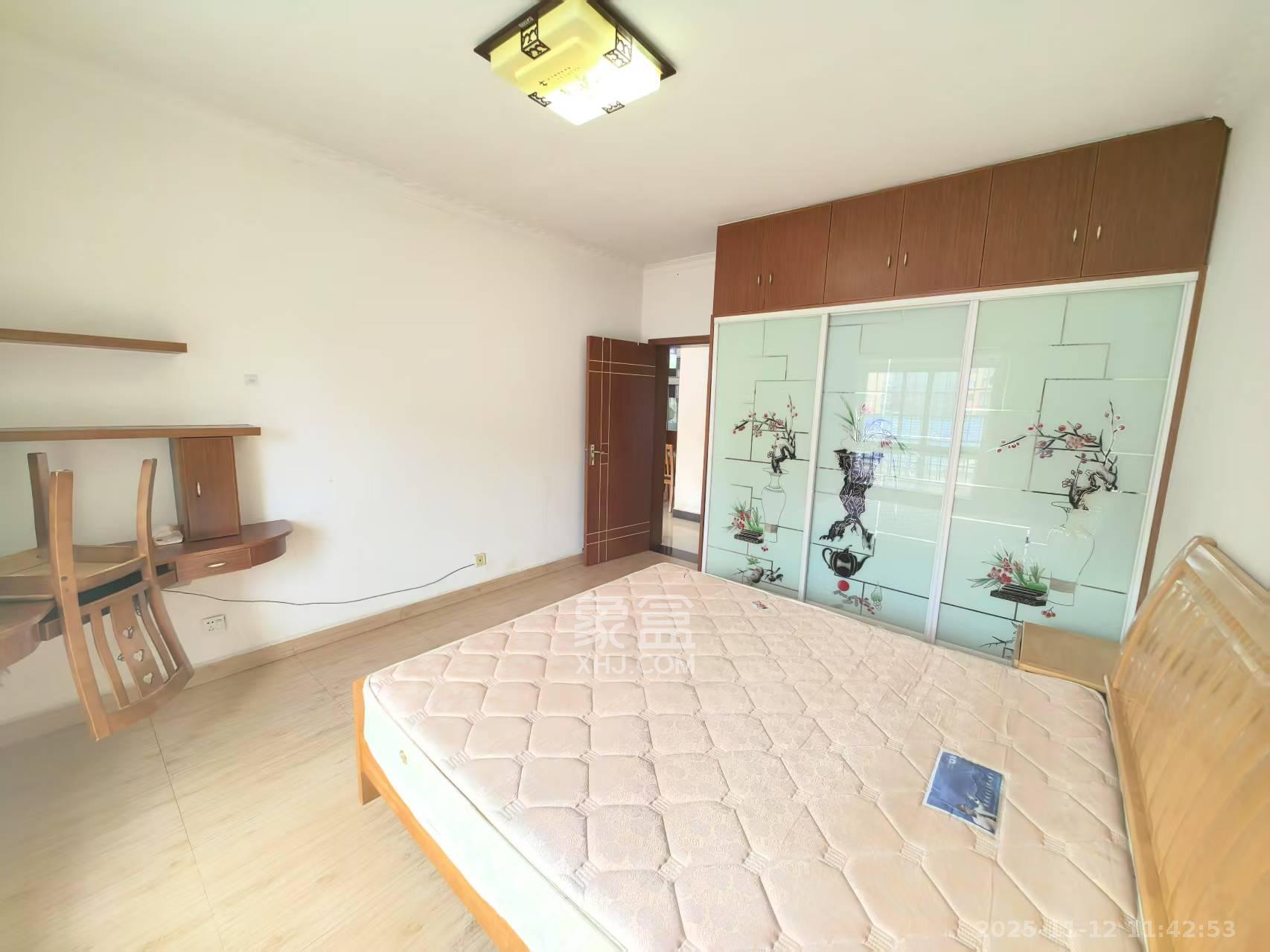 万丽景园  2室2厅1卫    1600.0元/月室内图