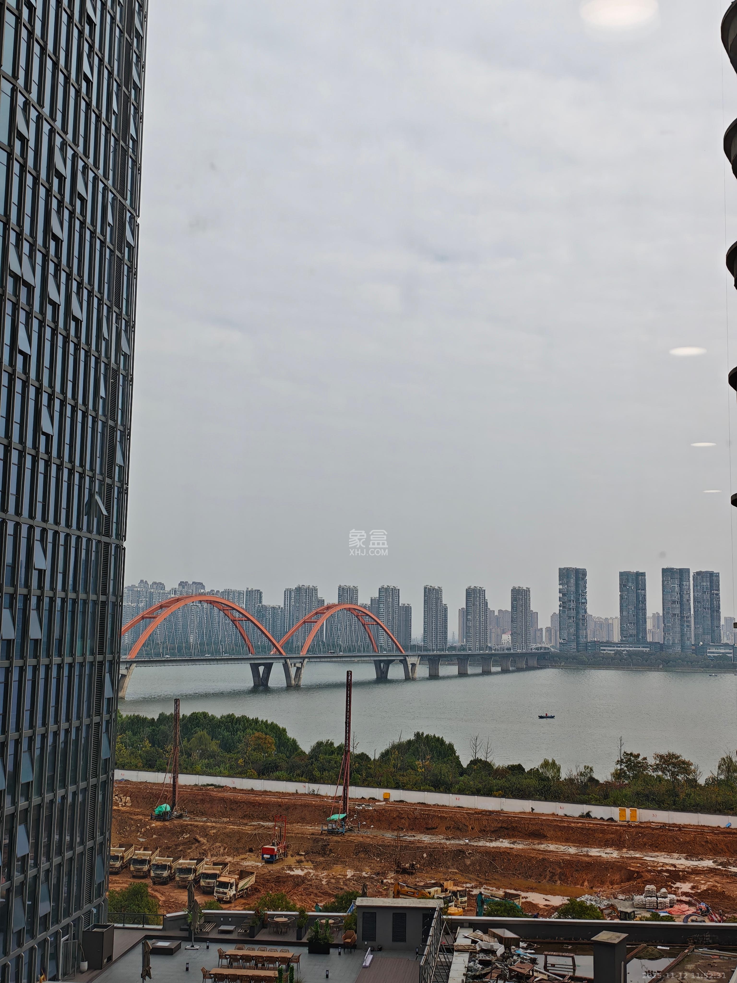 复地滨江金融中心  1室1厅1卫    3100.0元/月