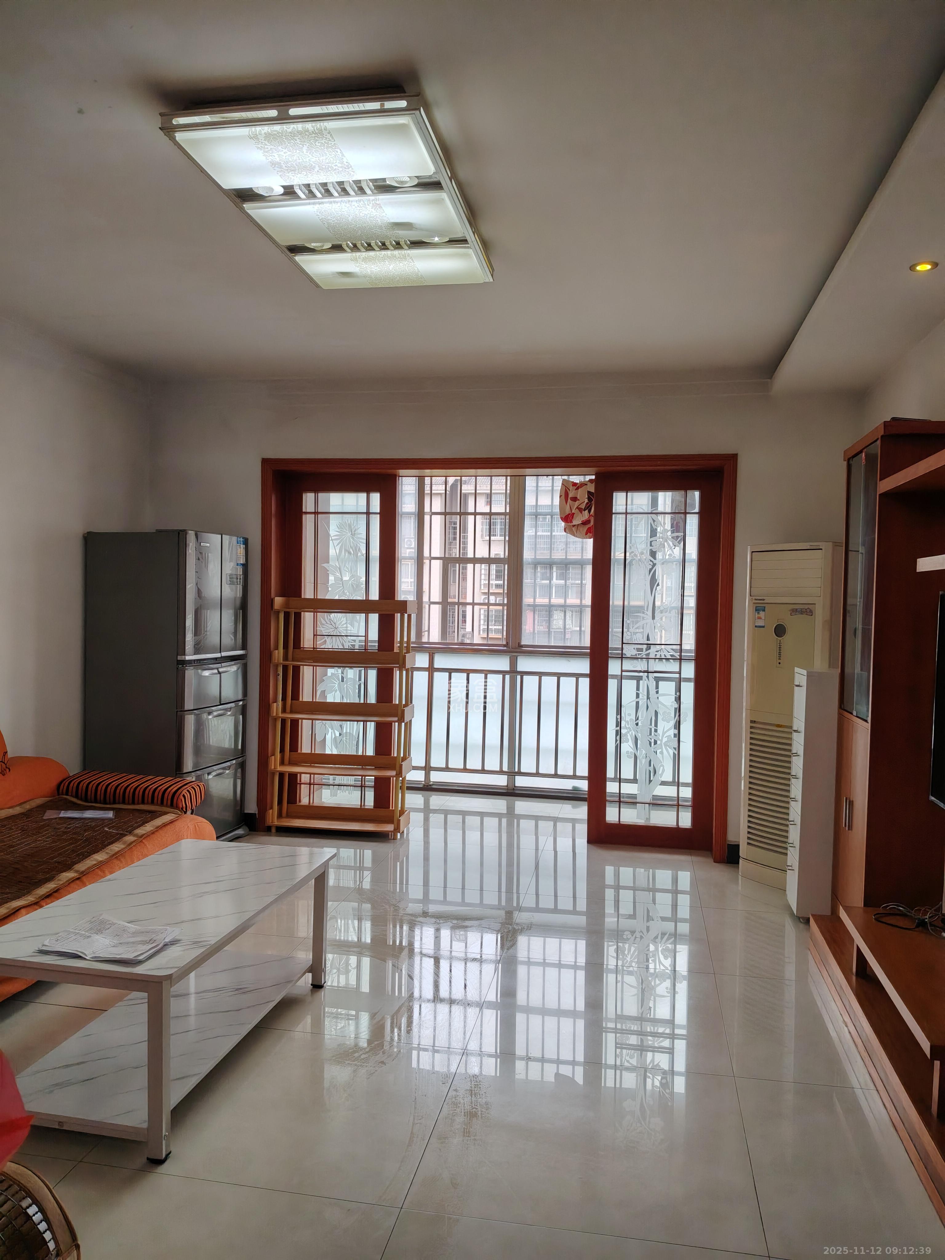 鄱阳小区 3室2厅1卫 1600.0元/月 鄱阳小区 3室2厅1卫 1600.0元/月室内图